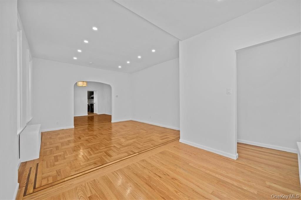 #4 photo, 905 E 49th Street, Brooklyn , NY 11203