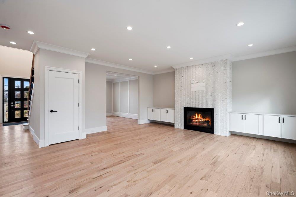 #11 photo, 35 Main Parkway, Plainview , NY 11803