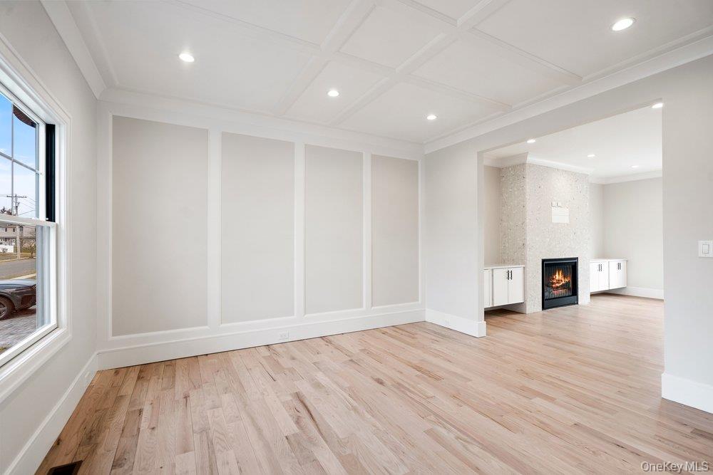 #15 photo, 35 Main Parkway, Plainview , NY 11803