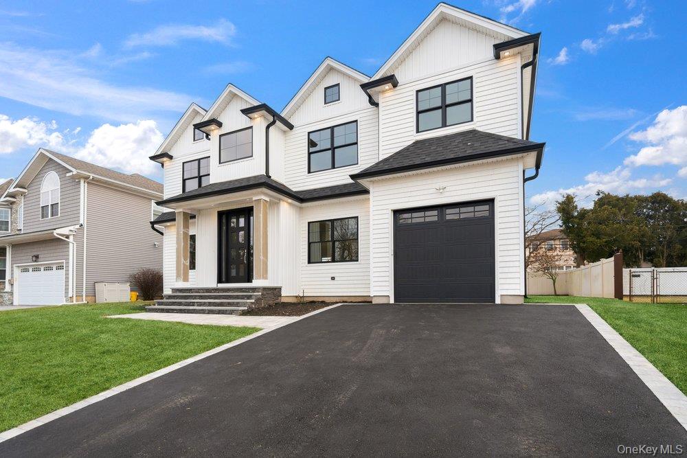 #2 photo, 35 Main Parkway, Plainview , NY 11803