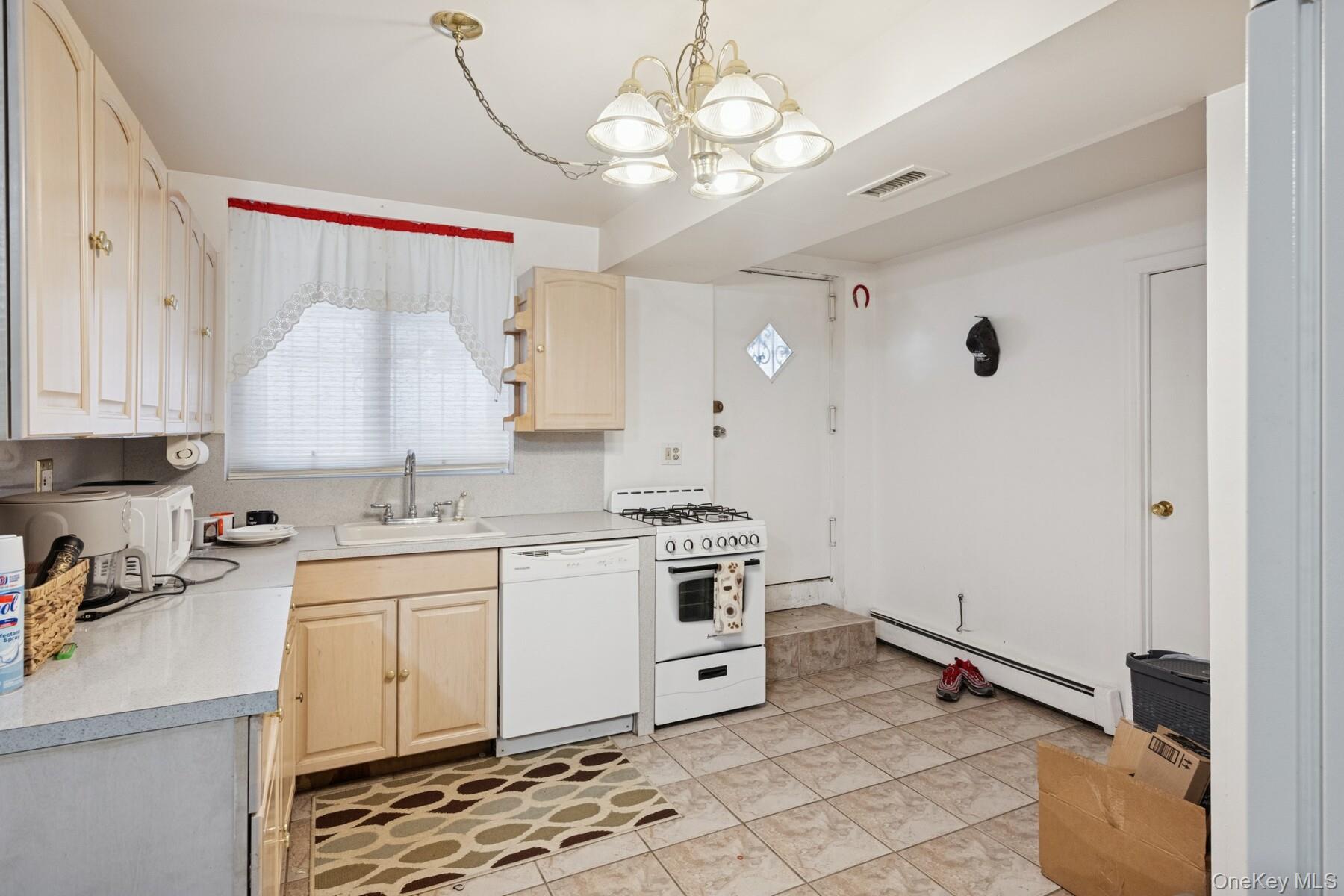 #19 photo, 155-69 99 Street, 뉴욕퀸즈 Howard Beach , NY 11414