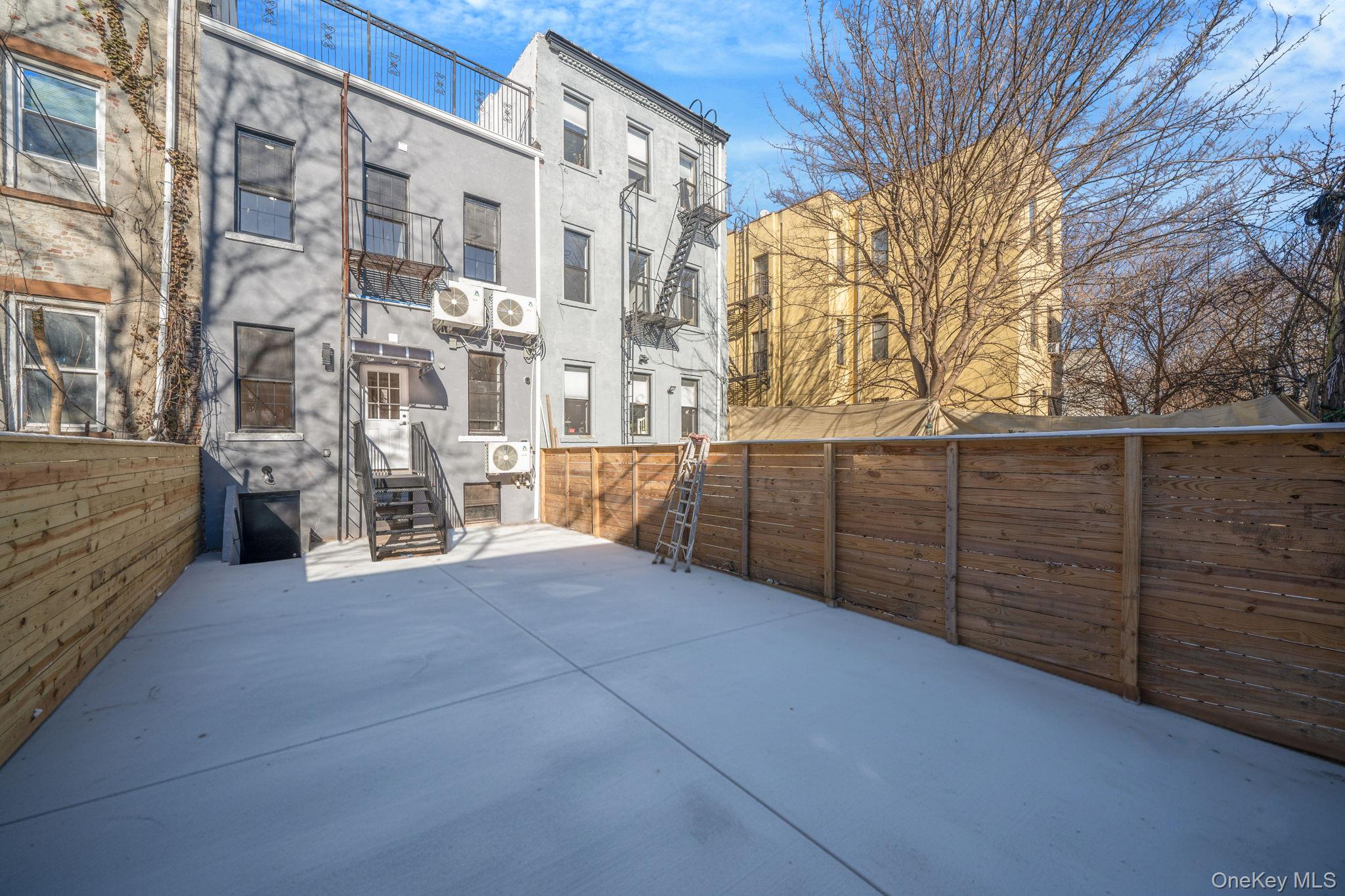 #4 photo, 534 Kosciuszko Street, 布鲁克林 Brooklyn , NY 11221