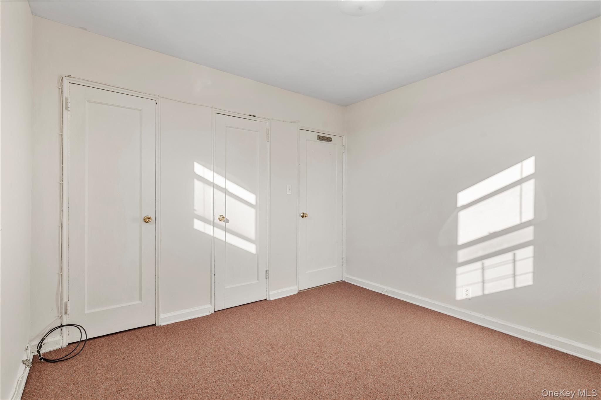 #15 photo, 36-35 171st Street, कुईंस Flushing , NY 11358