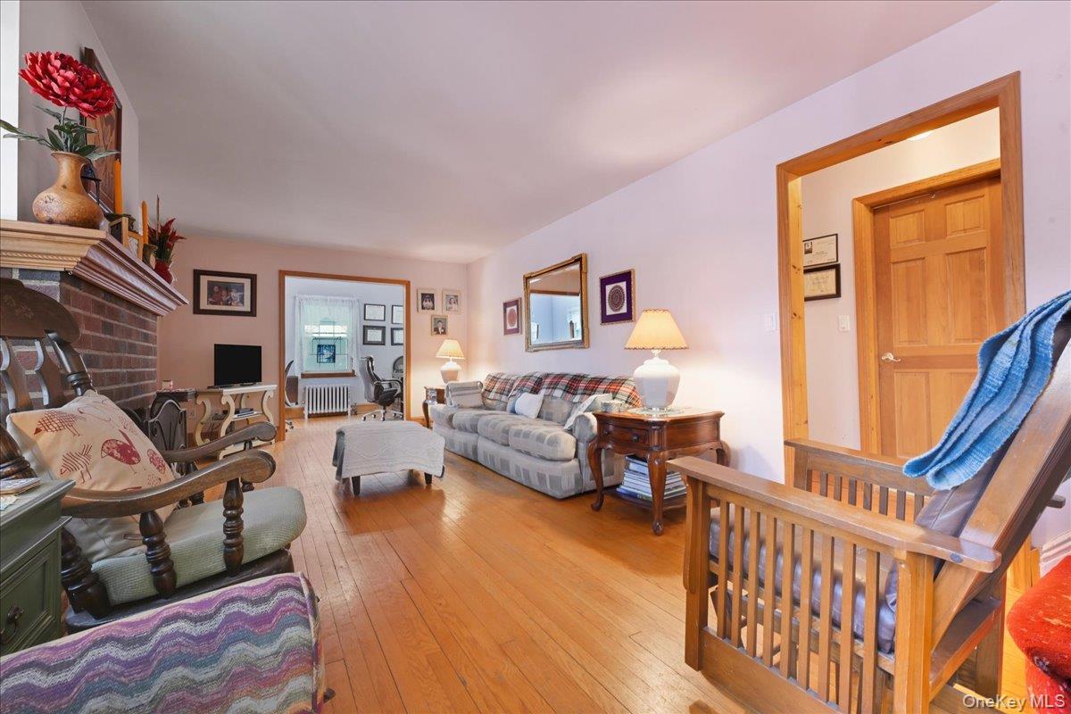 #12 photo, 11 Muriel Road, Port Washington , NY 11050