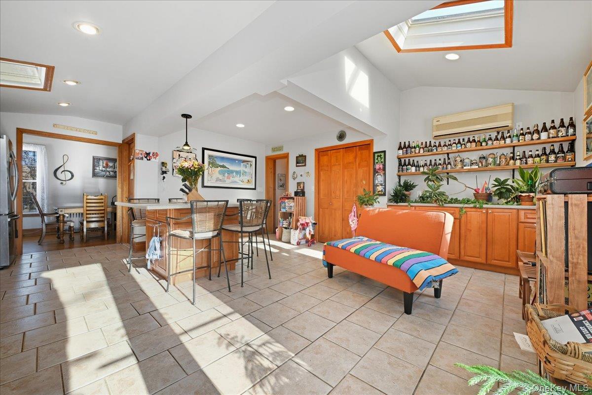 #19 photo, 11 Muriel Road, Port Washington , NY 11050