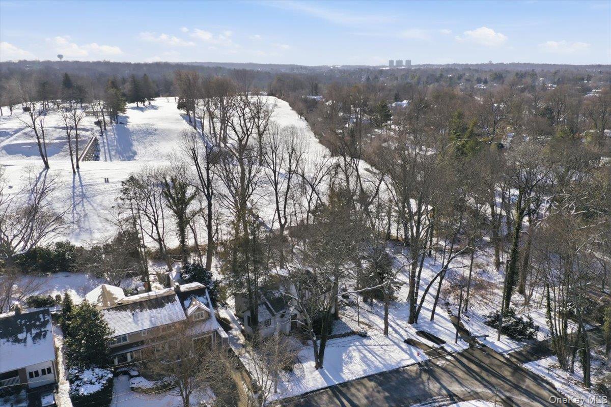 #3 photo, 11 Muriel Road, Port Washington , NY 11050