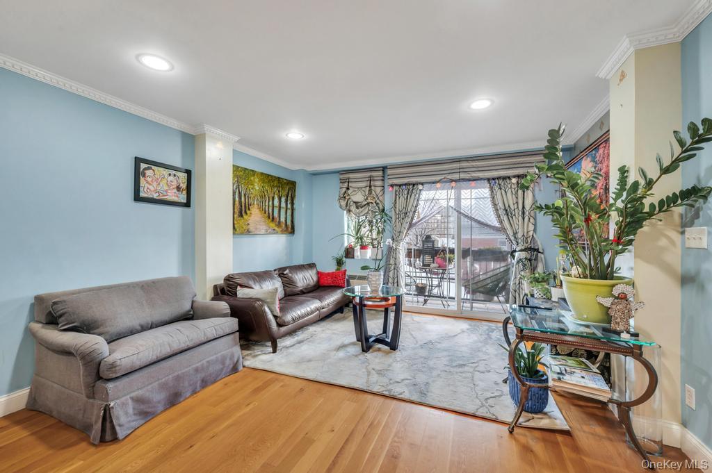 #10 photo, 69-07 43rd Avenue, Куинс ‖ Woodside , NY 11377