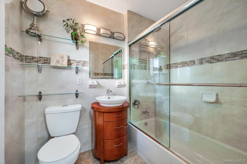 #16 photo, 69-07 43rd Avenue, Куинс ‖ Woodside , NY 11377