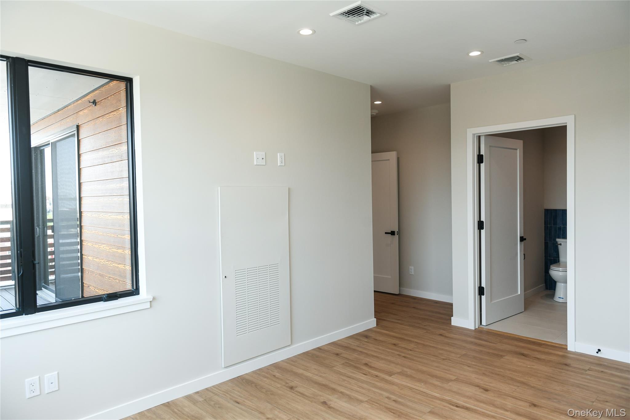 #8 photo, 135 East Park Avenue, Long Beach , NY 11561