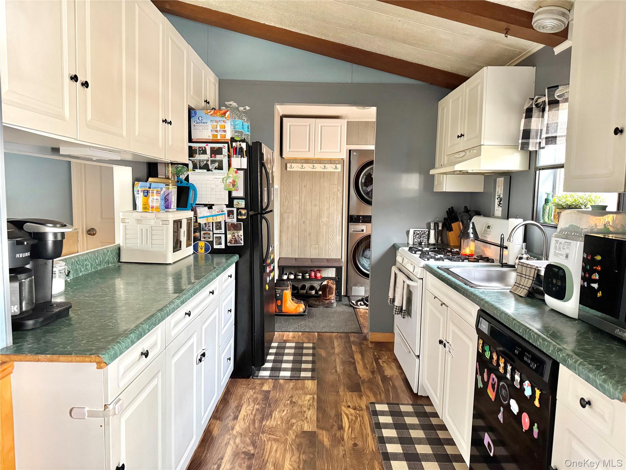 #16 photo, 30 Spruce Lane, Saugerties , NY 12477