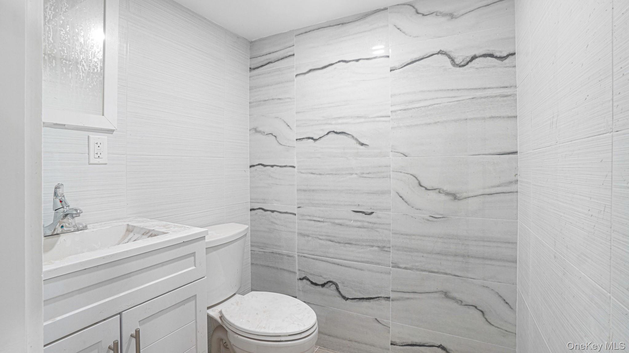 #18 photo, 1011 E 221st Street, Бронкс ‖ Bronx , NY 10469