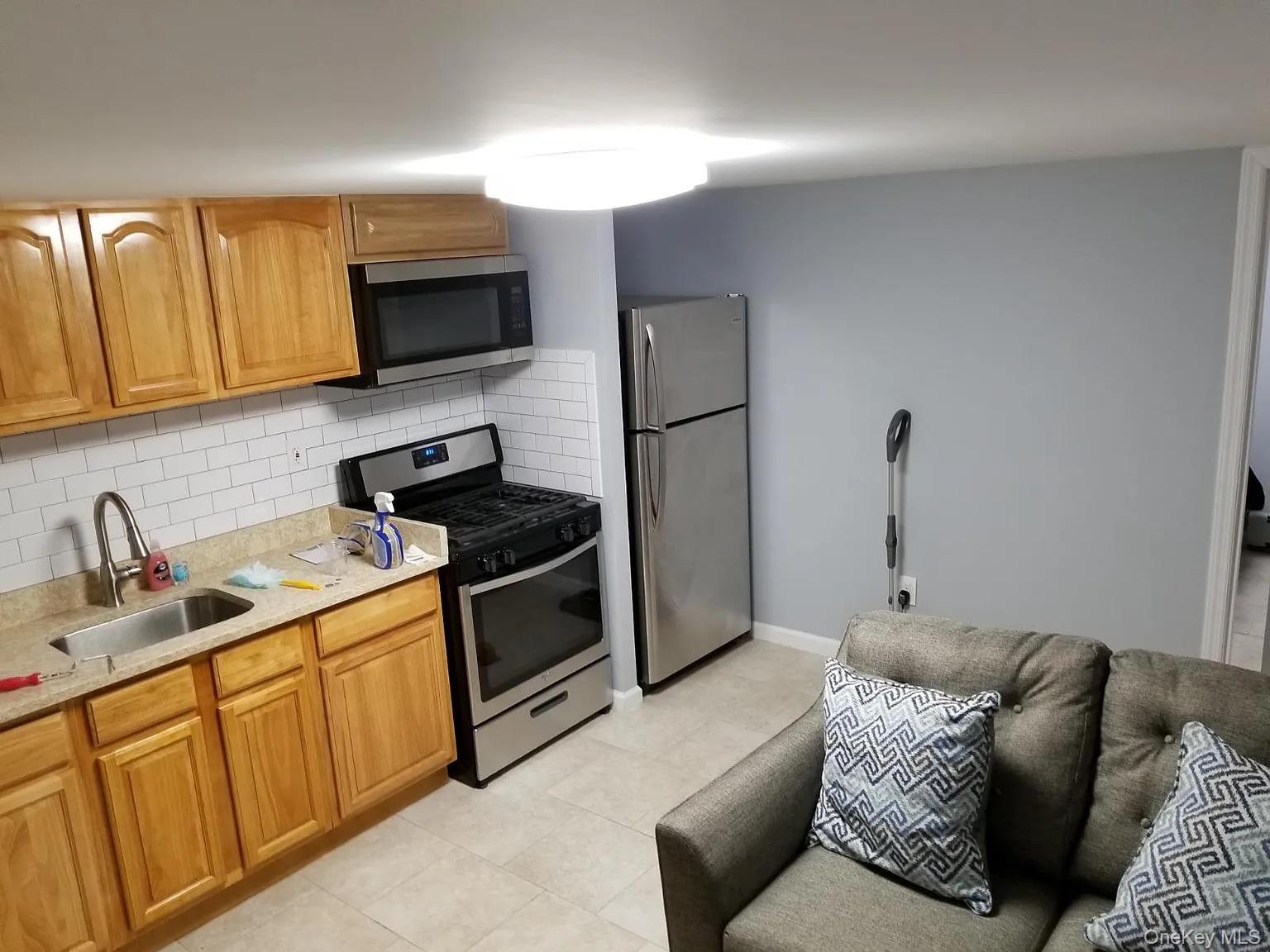 #8 photo, 3410 Bronxwood Avenue, Бронкс ‖ Bronx , NY 10469