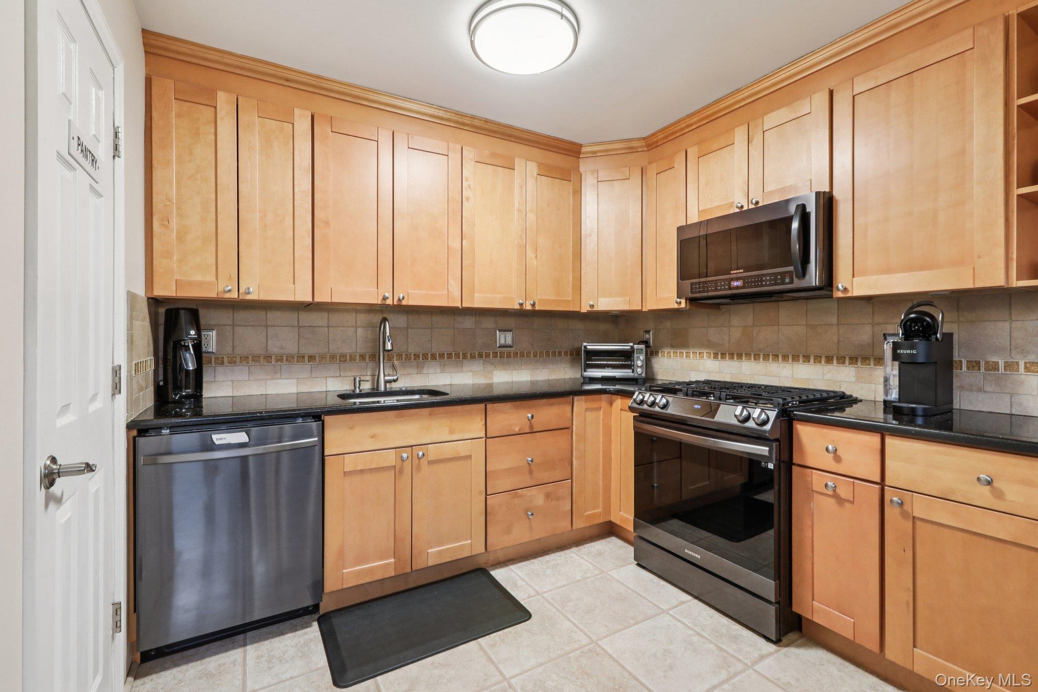 #17 photo, 4 Austin Way, Tappan , NY 10983