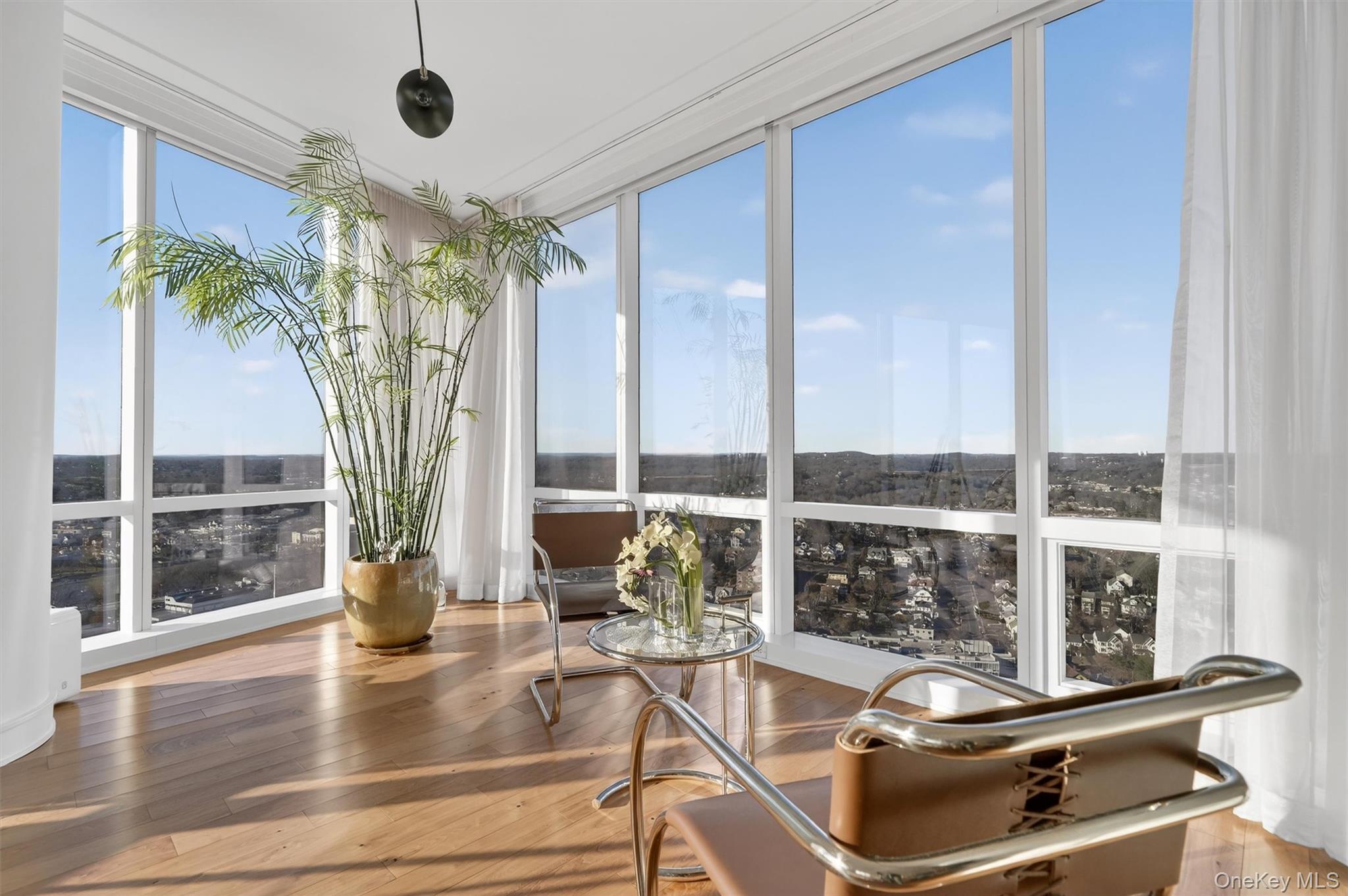 #18 photo, 5 Renaissance Square, White Plains , NY 10601