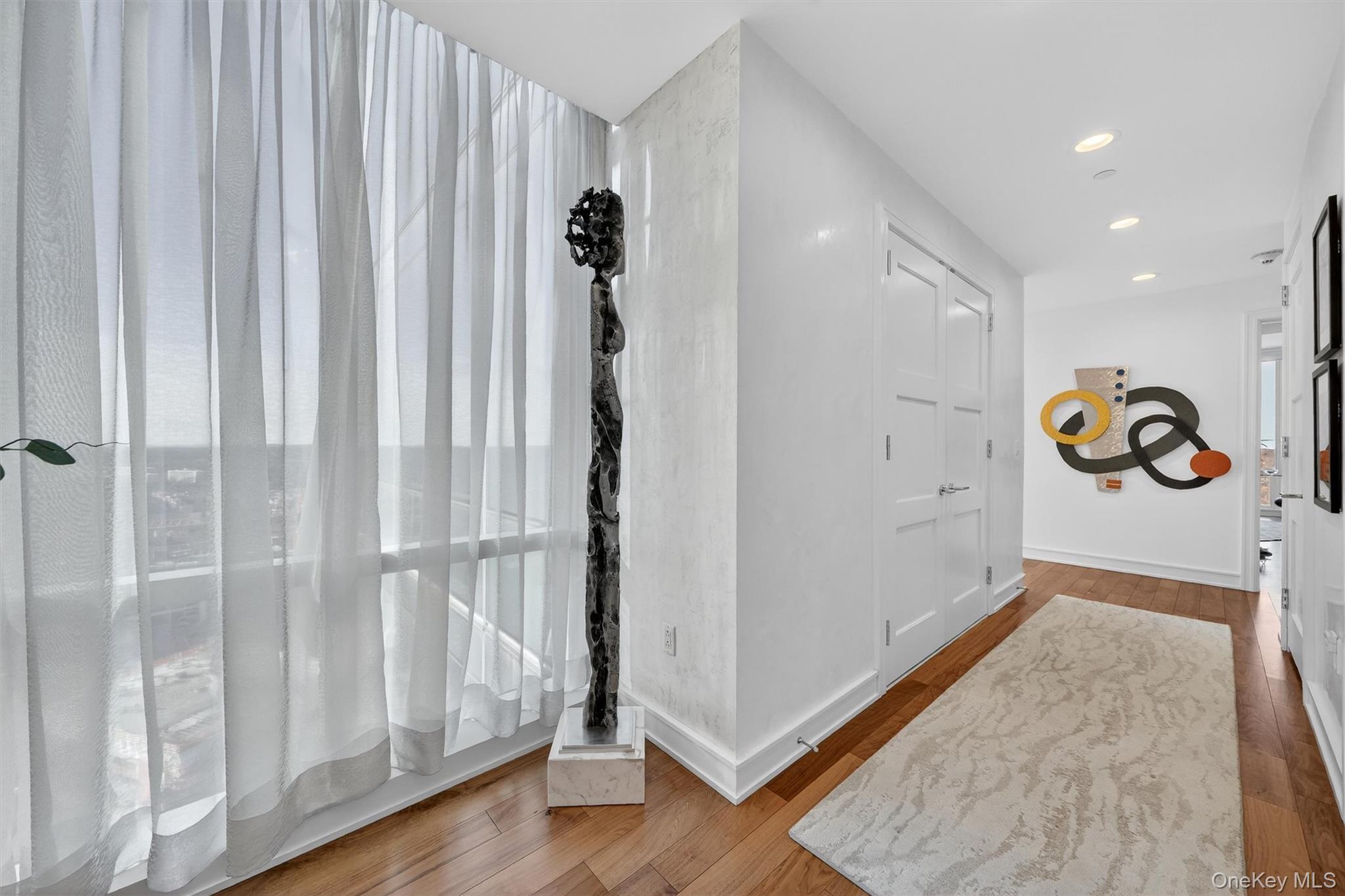 #2 photo, 5 Renaissance Square, White Plains , NY 10601