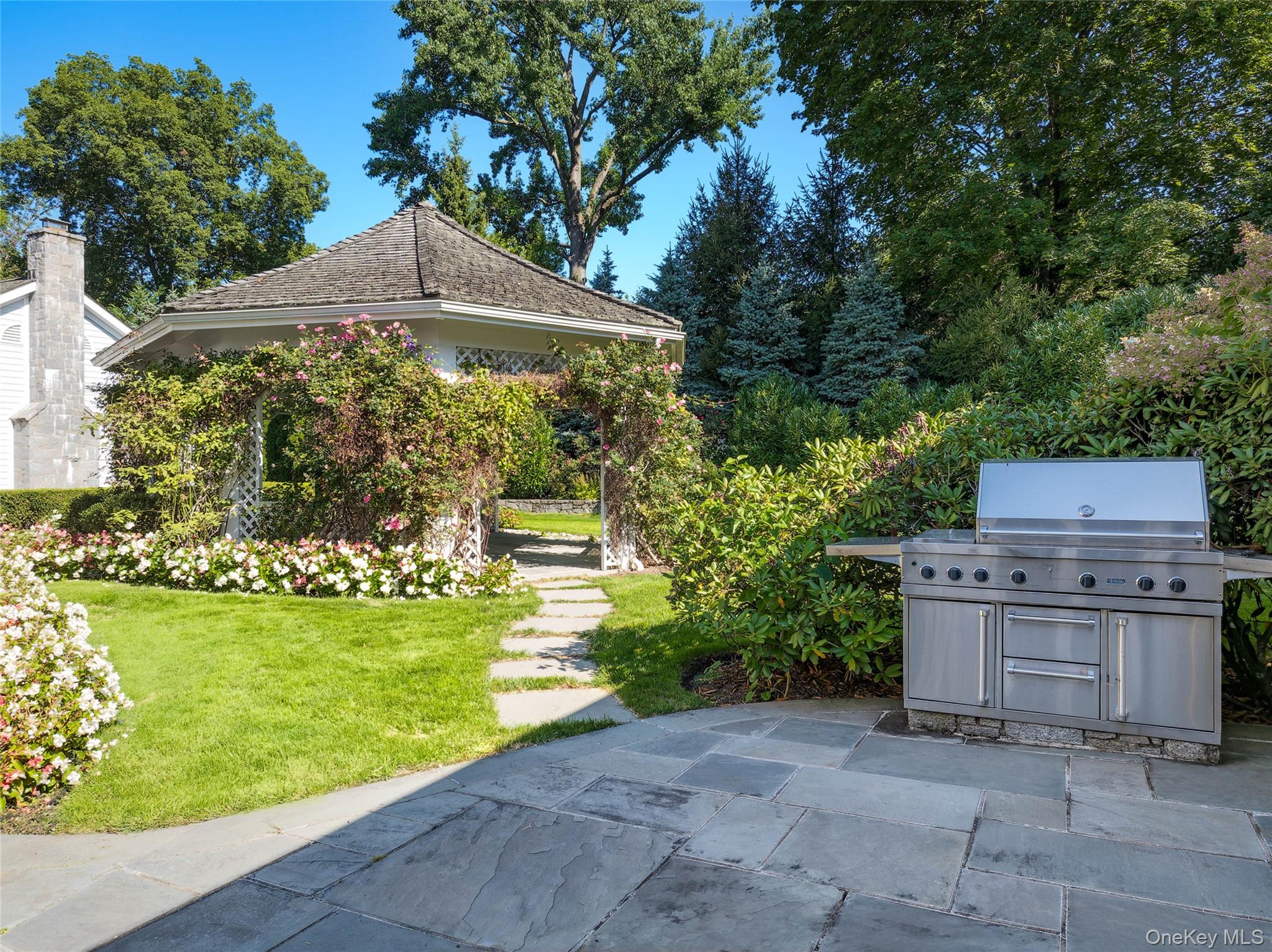 #18 photo, 63 Premium Point, New Rochelle , NY 10801