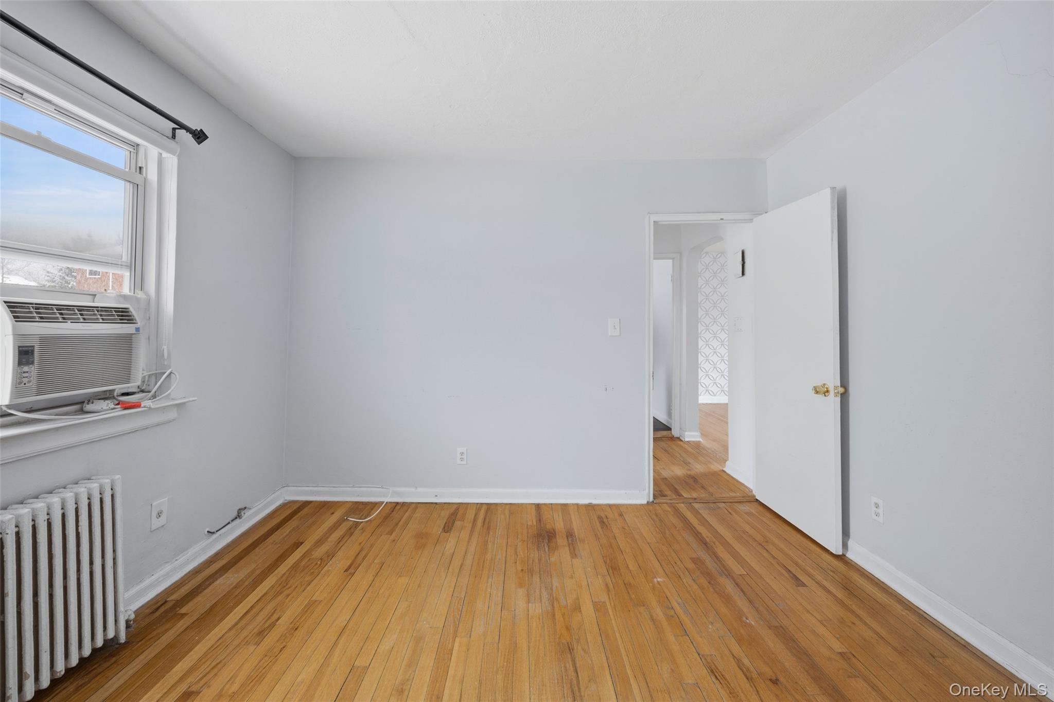 #10 photo, 263-03 73rd Avenue, Glen Oaks , NY 11004