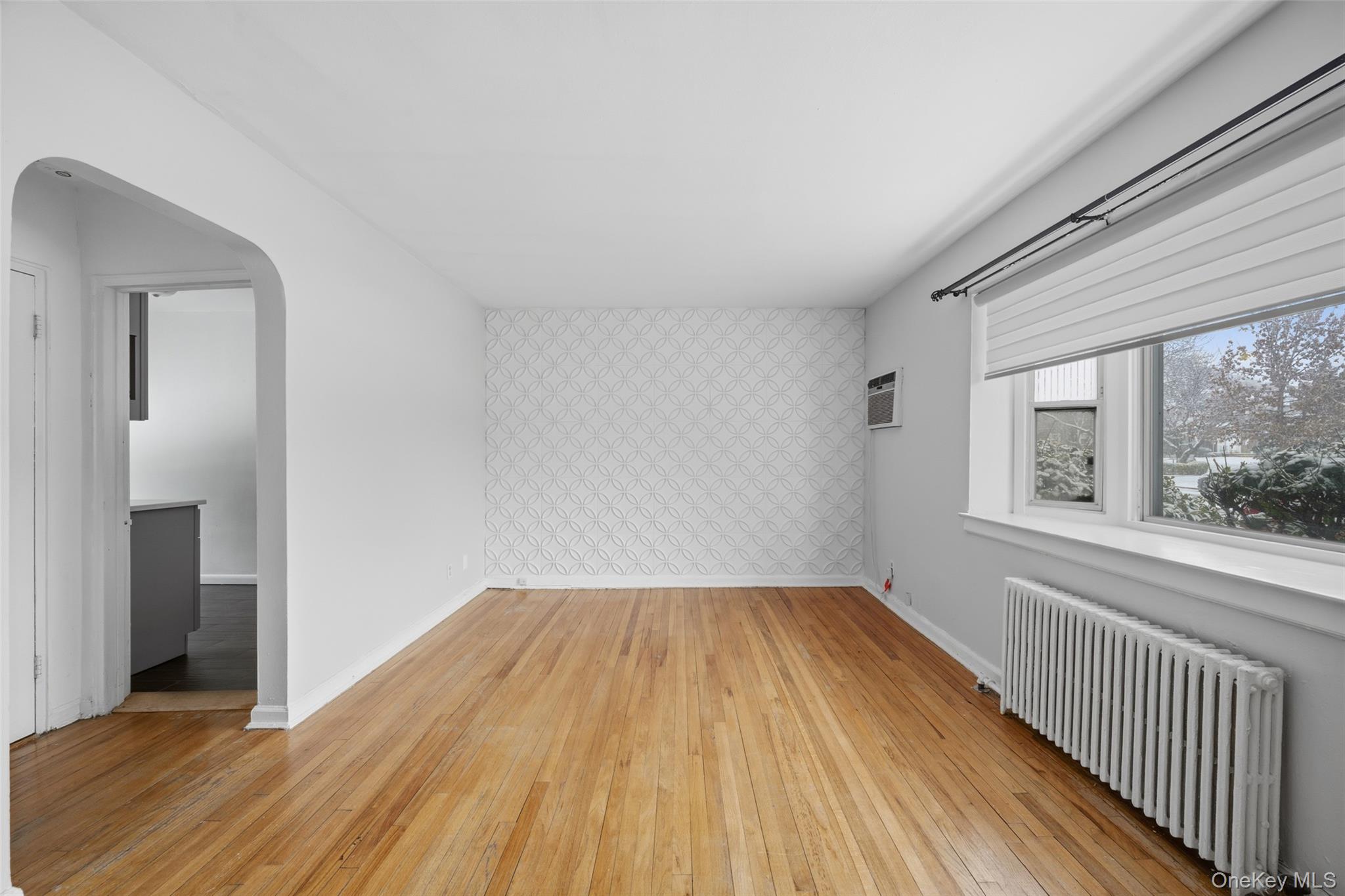 #2 photo, 263-03 73rd Avenue, Glen Oaks , NY 11004