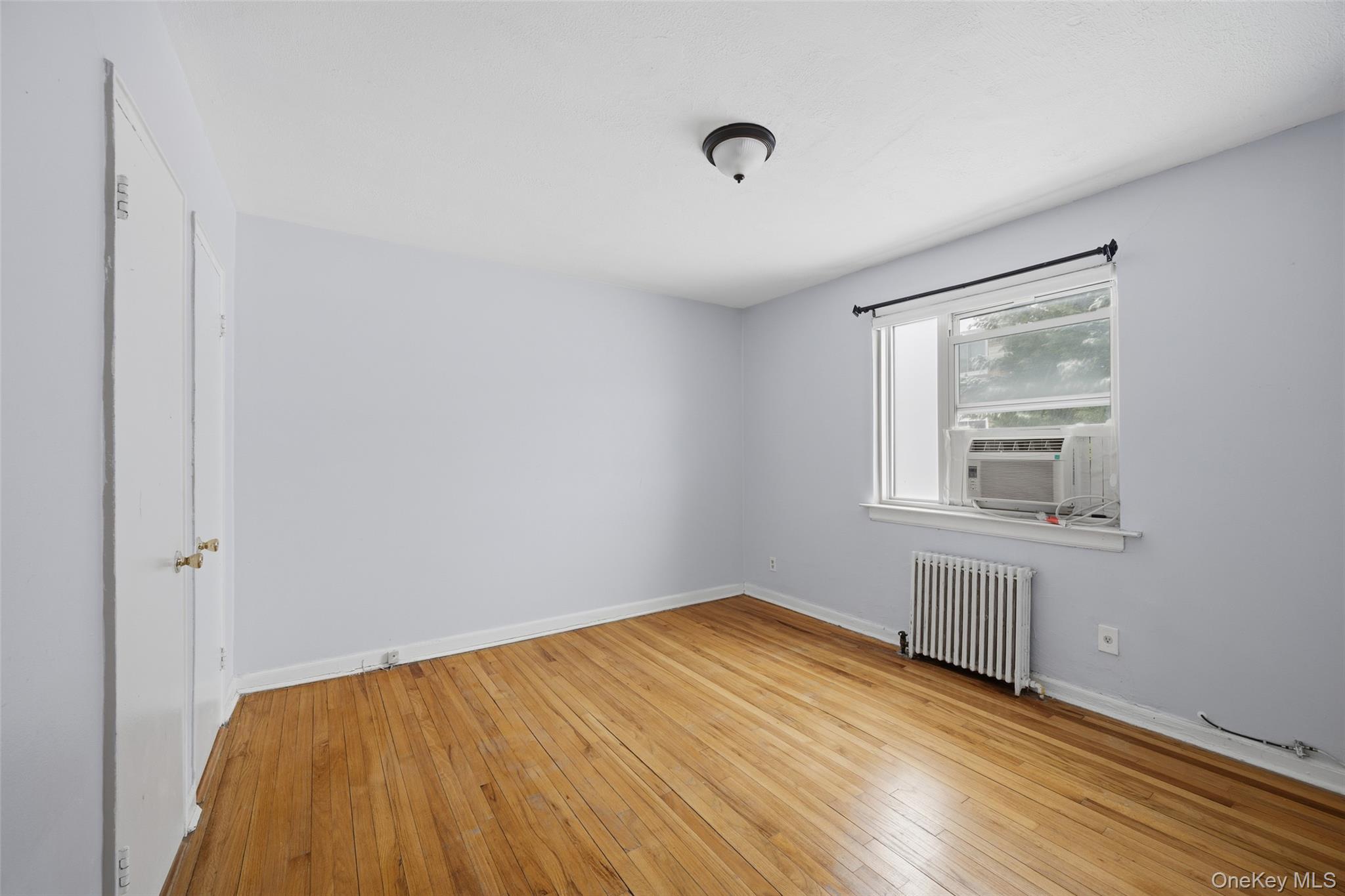 #9 photo, 263-03 73rd Avenue, Glen Oaks , NY 11004