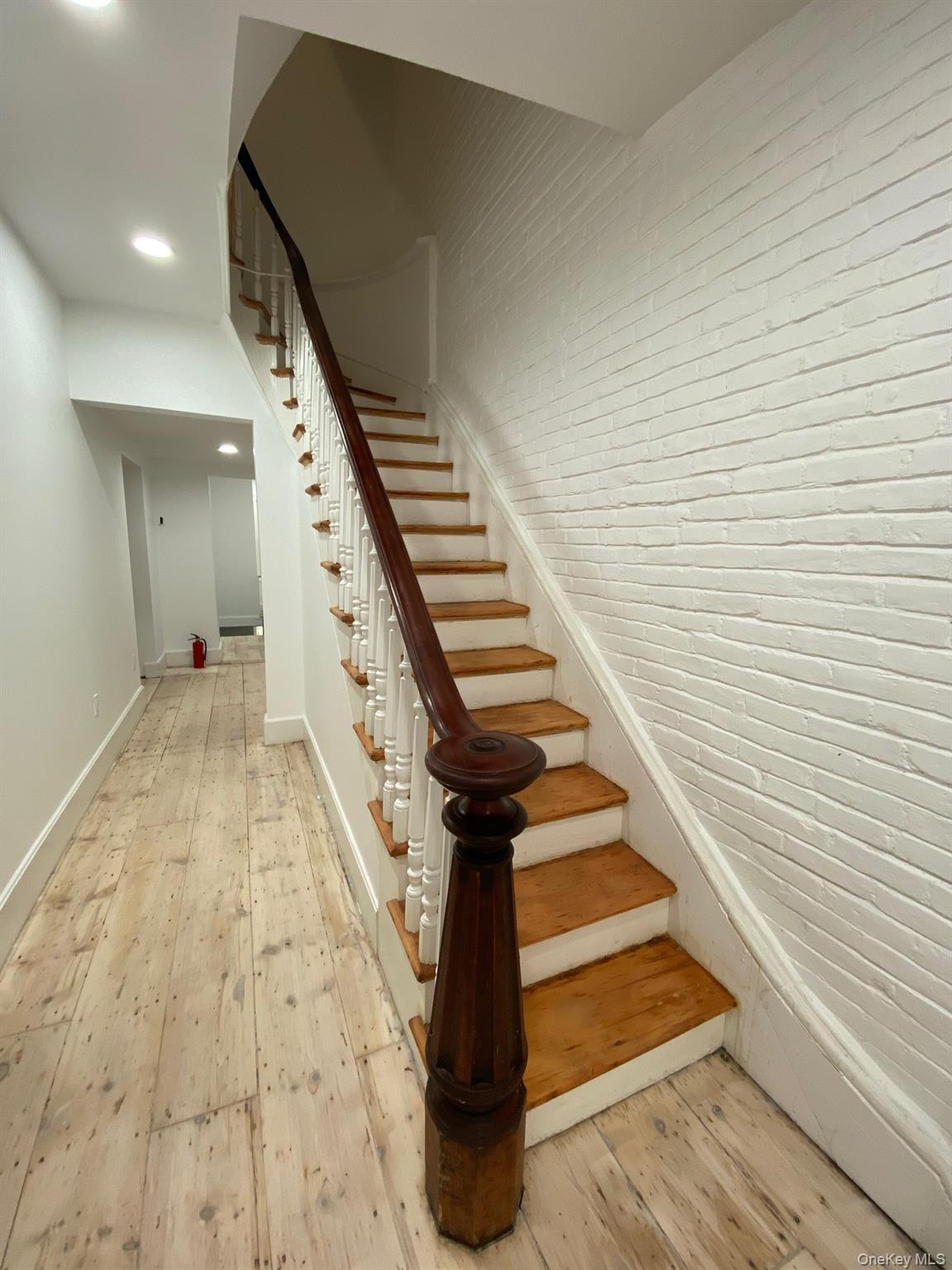 #2 photo, 233 Liberty Street, 纽约州 Newburgh , NY 12550