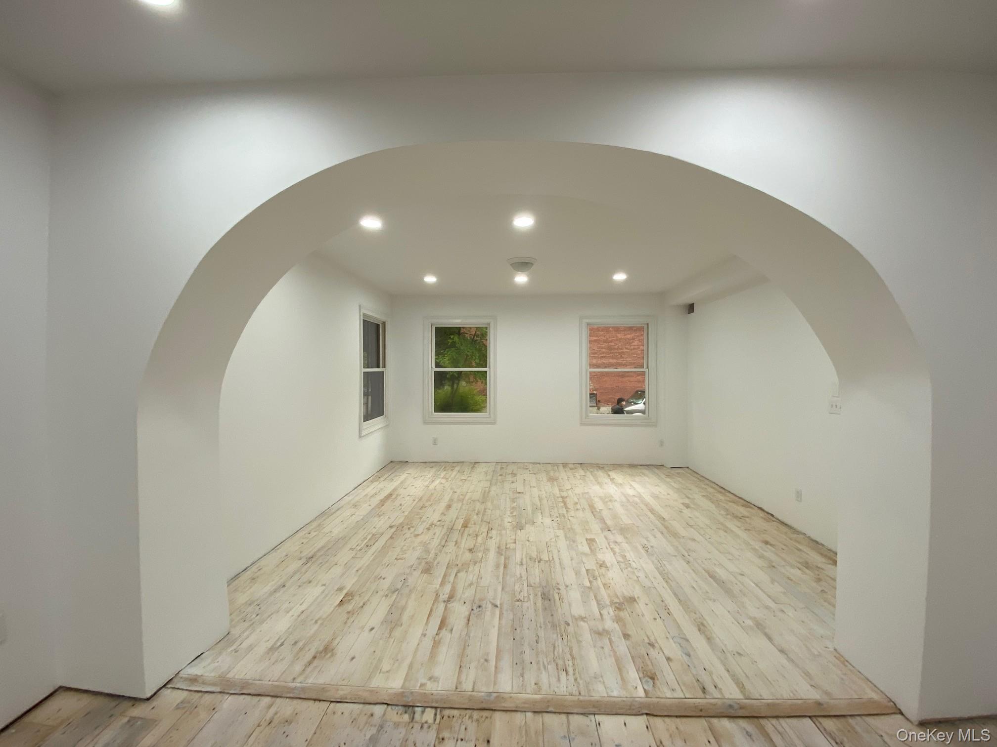 #4 photo, 233 Liberty Street, 纽约州 Newburgh , NY 12550