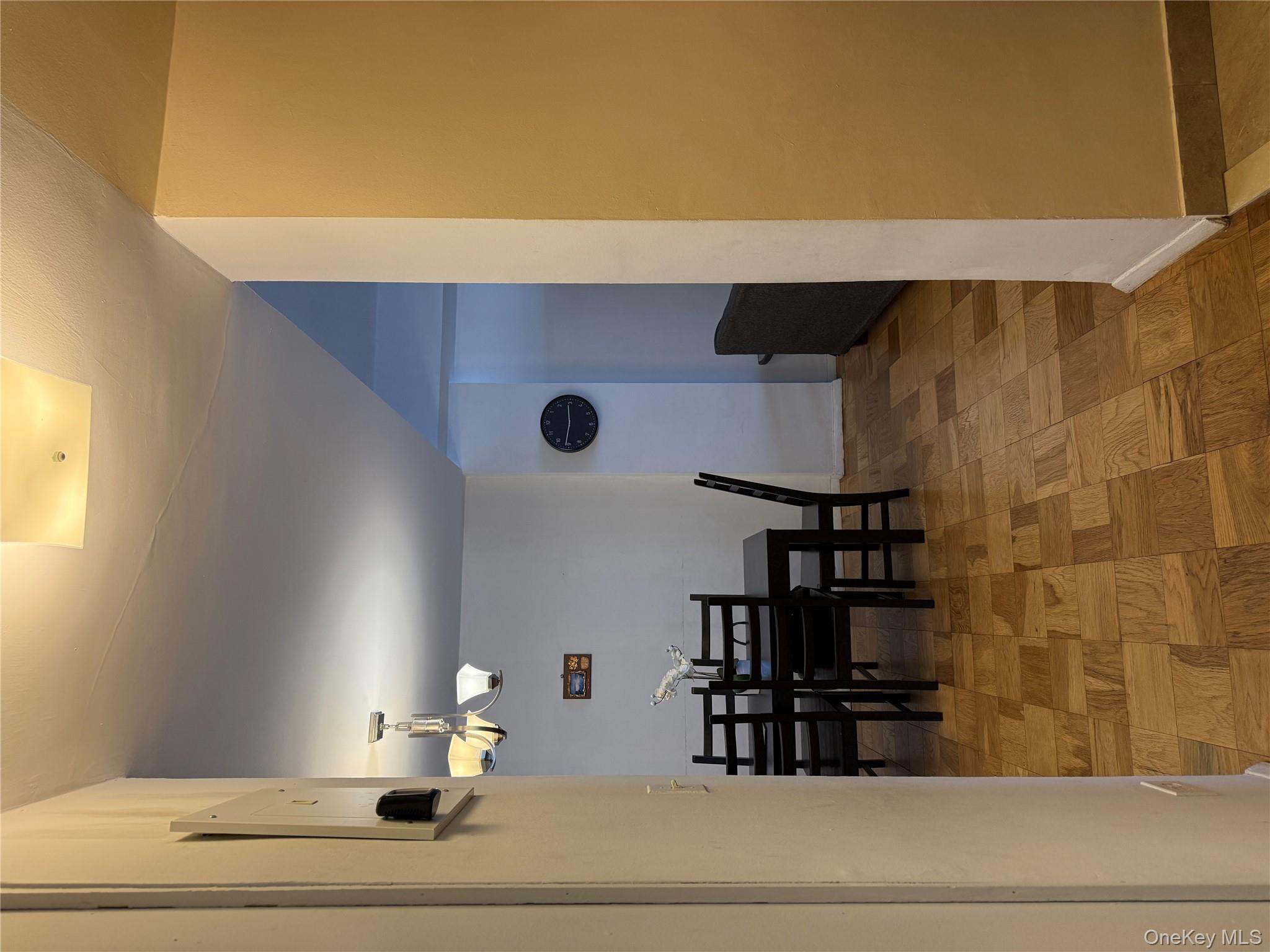 #18 photo, 61-20 Grand Central Parkway, קווינס Forest Hills , NY 11375