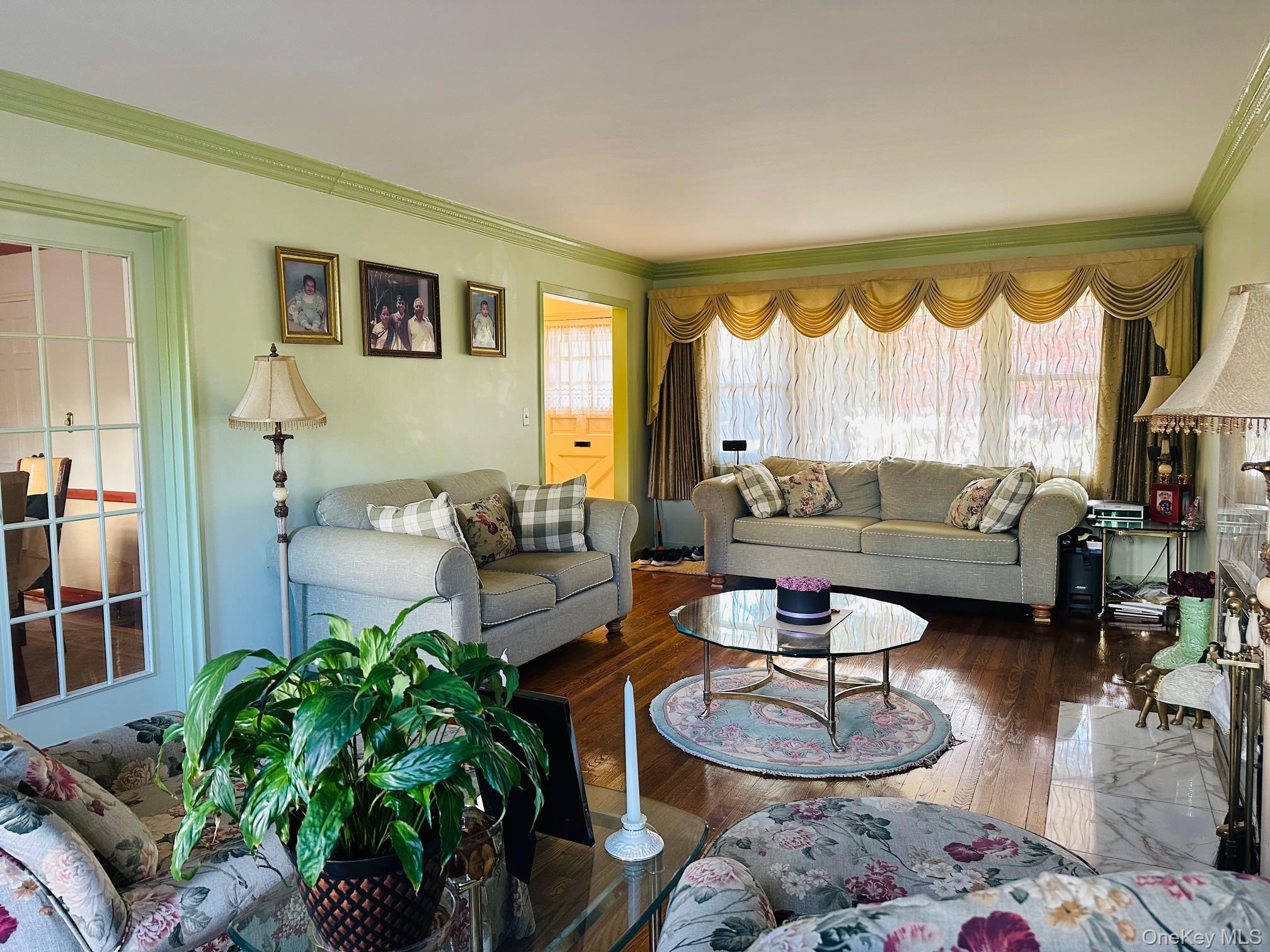 #4 photo, 11 Warton Place, Garden City , NY 11530