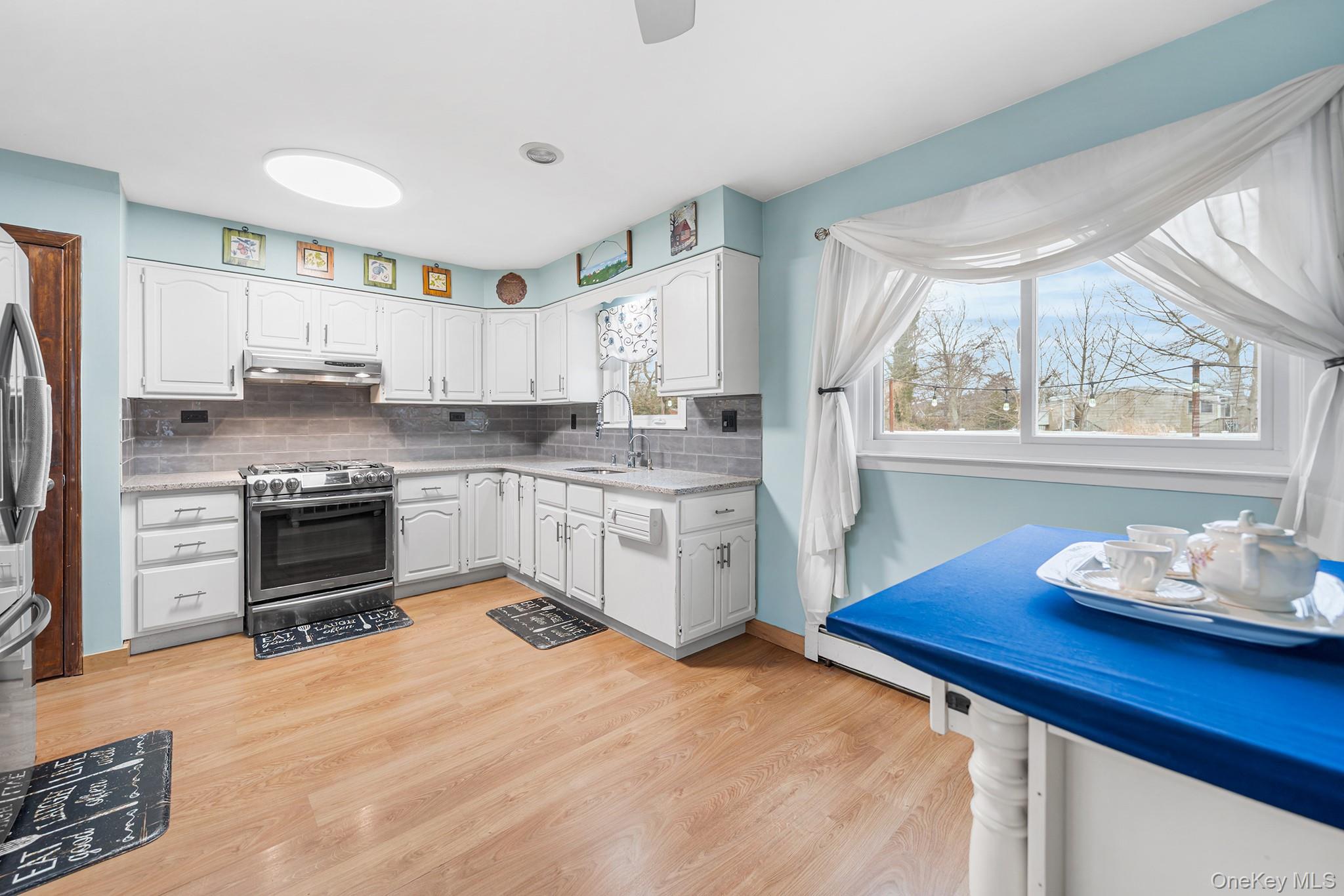 #7 photo, 79 Roosevelt Avenue, מחוז נסאו Massapequa , NY 11758