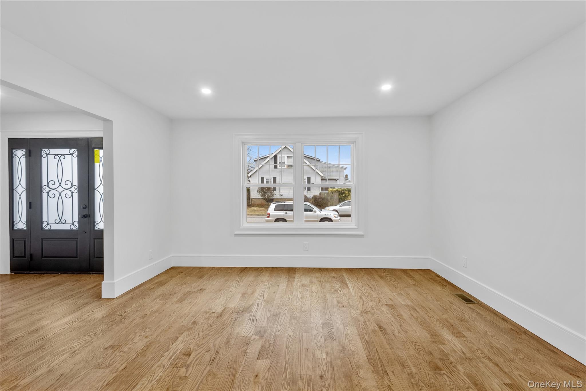 #10 photo, 199 N. Elm, Massapequa , NY 11758