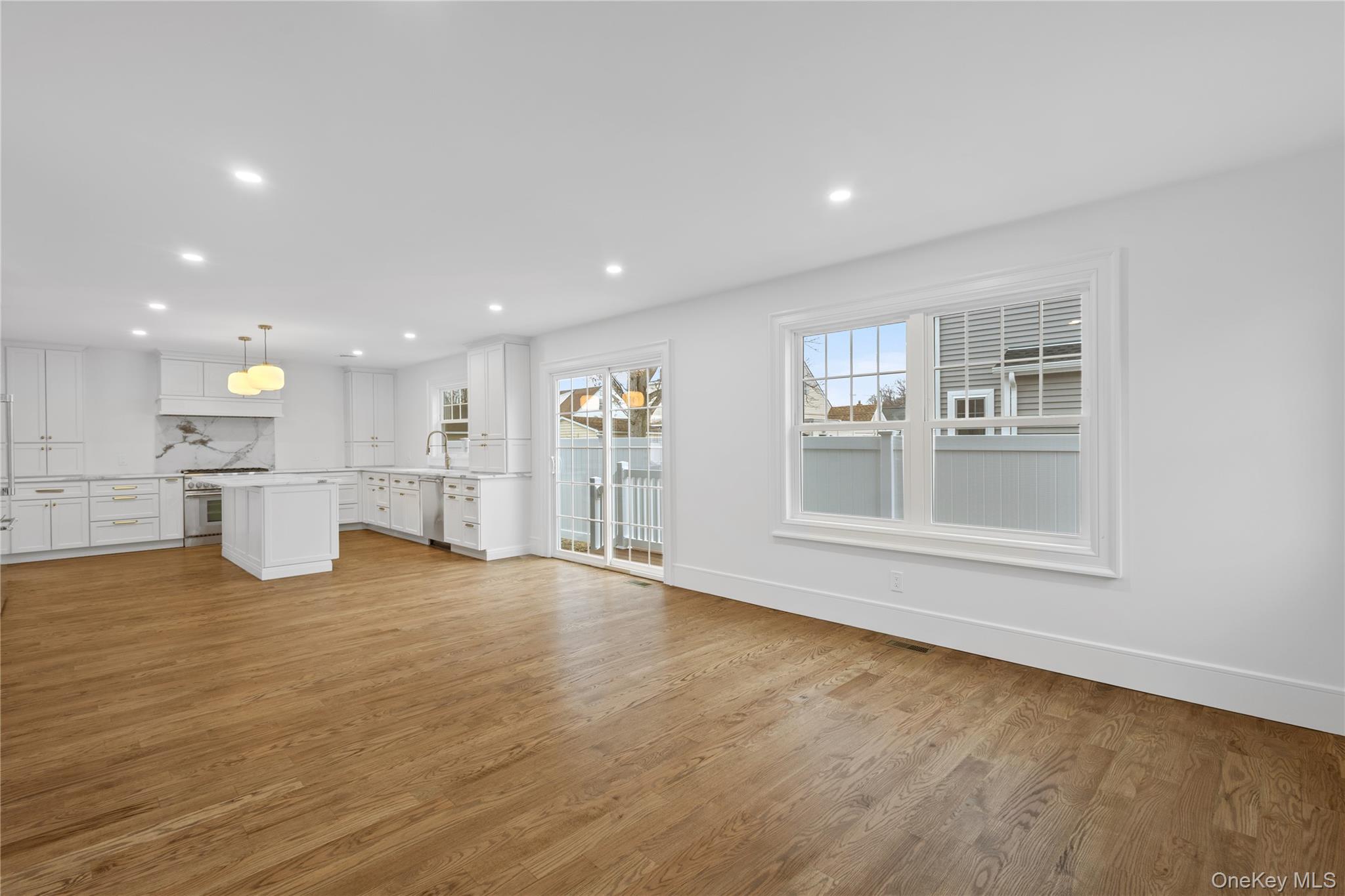 #9 photo, 199 N. Elm, Massapequa , NY 11758