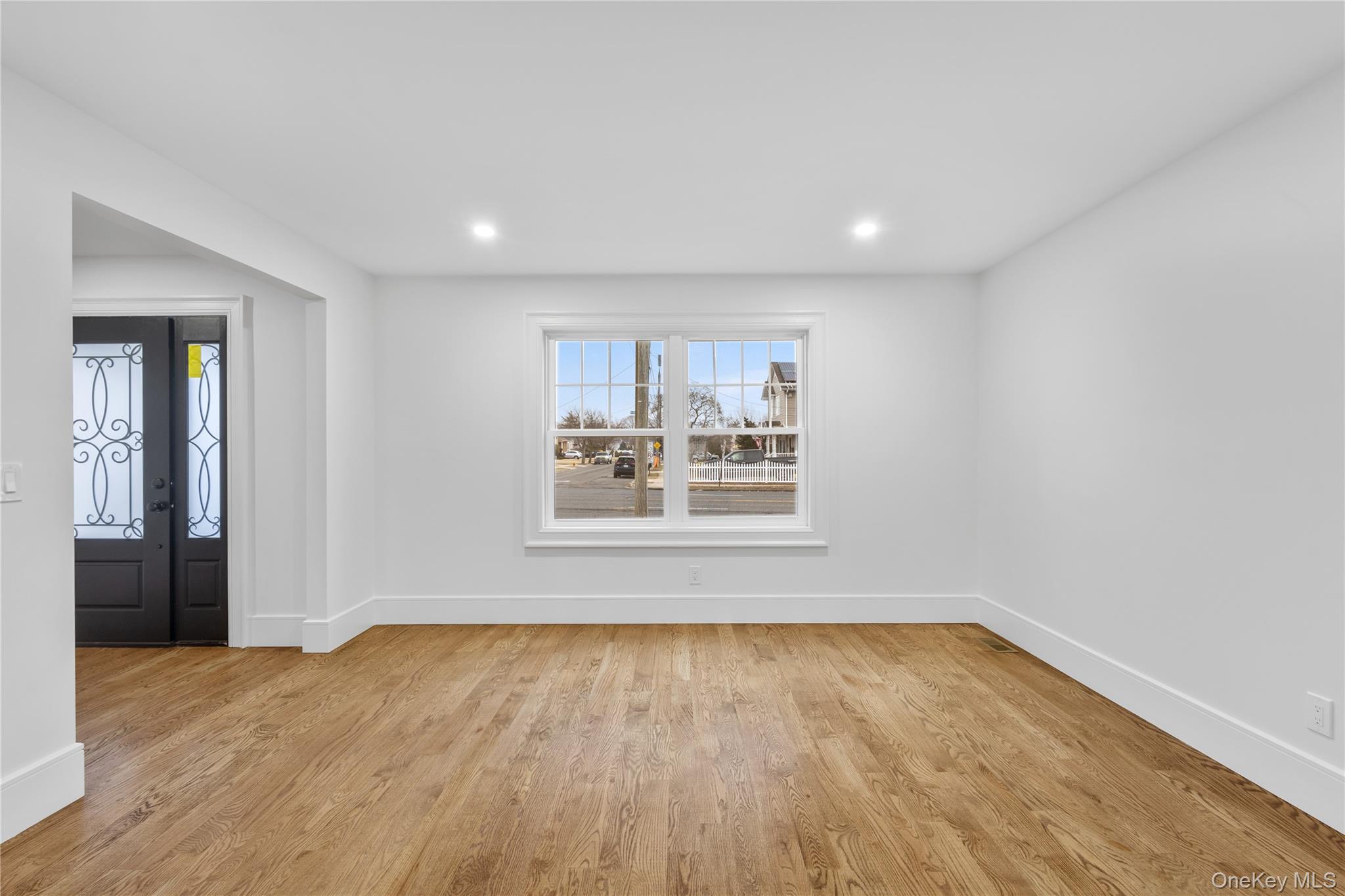 #11 photo, 961 N. Broadway, Massapequa , NY 11758