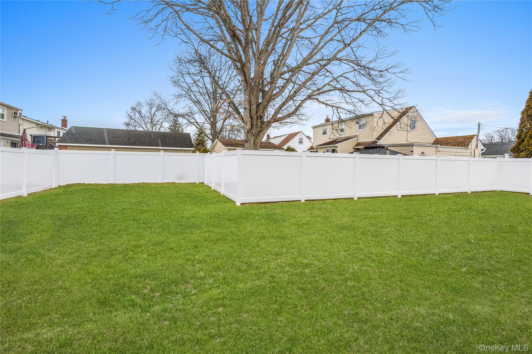 #4 photo, 961 N. Broadway, Massapequa , NY 11758