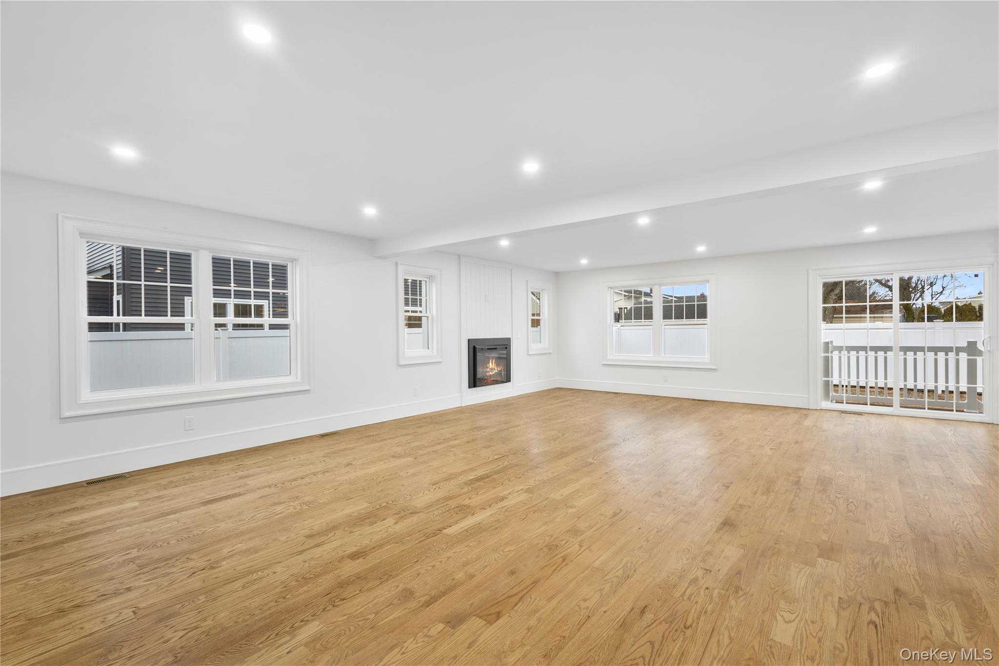 #9 photo, 961 N. Broadway, Massapequa , NY 11758