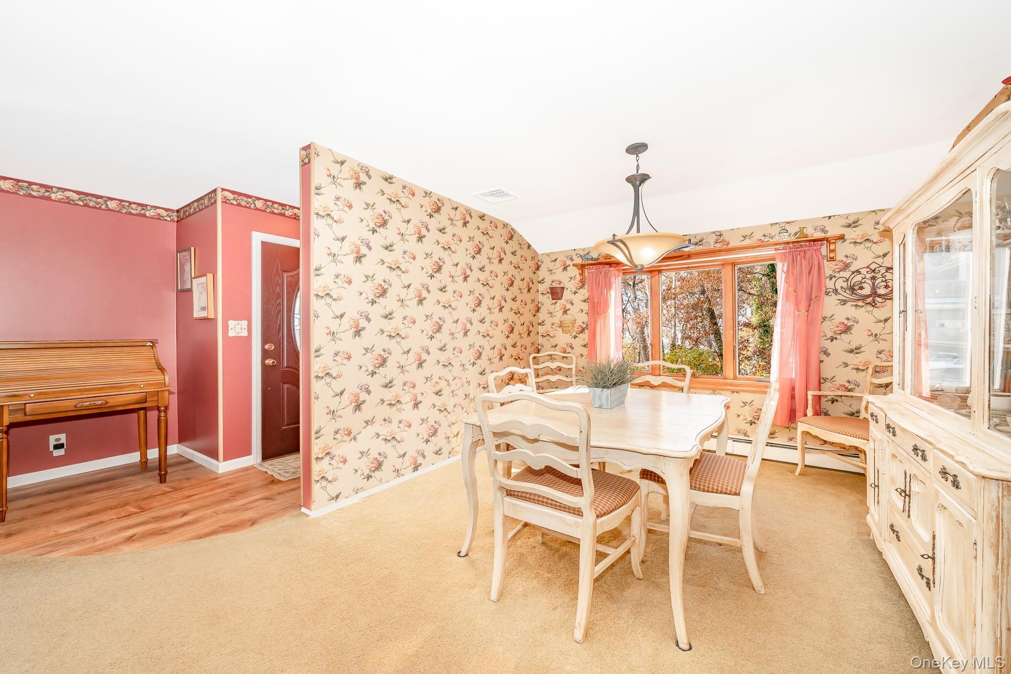 #6 photo, 265 S 4th Street, Lindenhurst , NY 11757