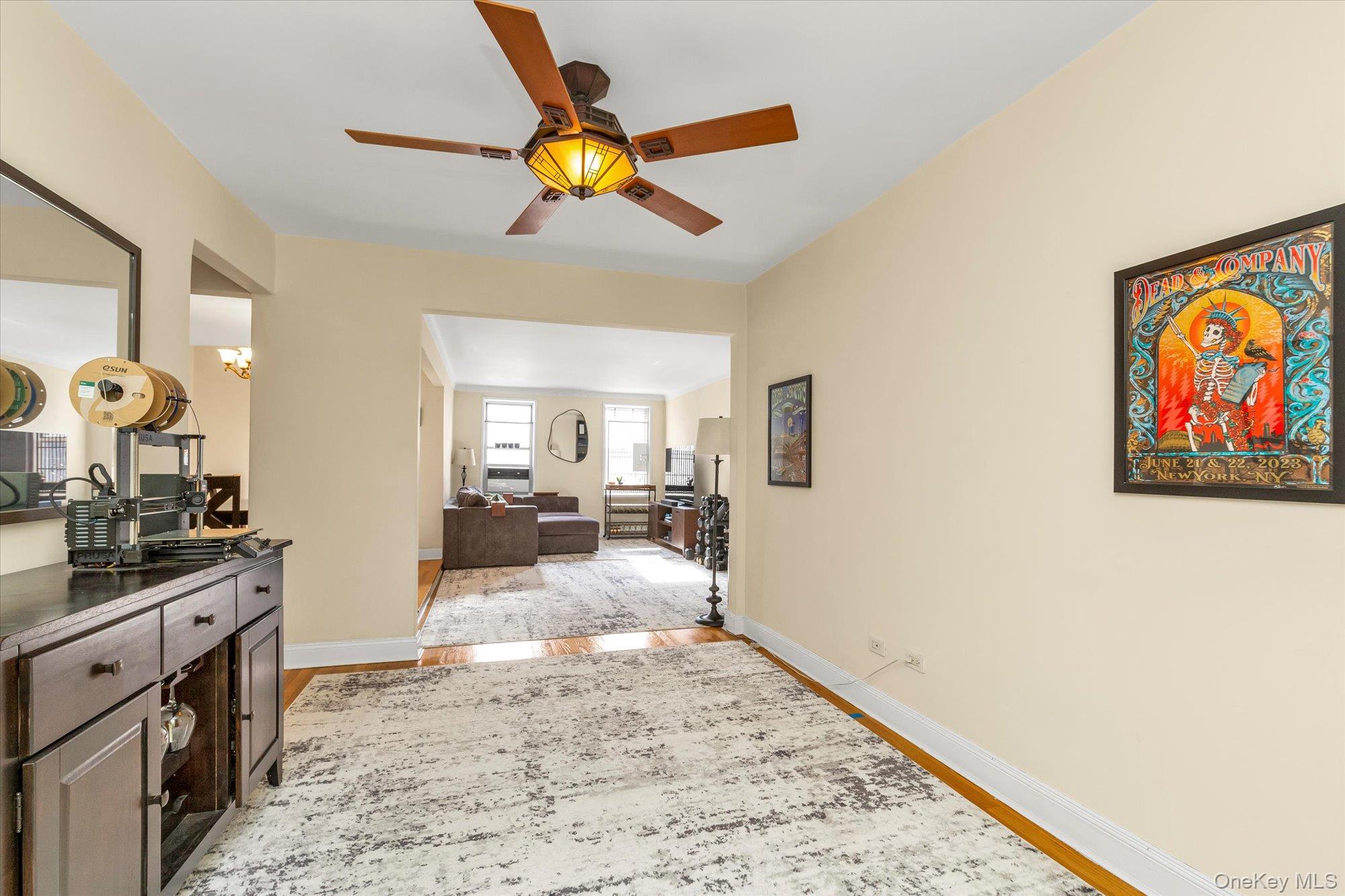 #4 photo, 67-12 Yellowstone Boulevard, קווינס Forest Hills , NY 11375