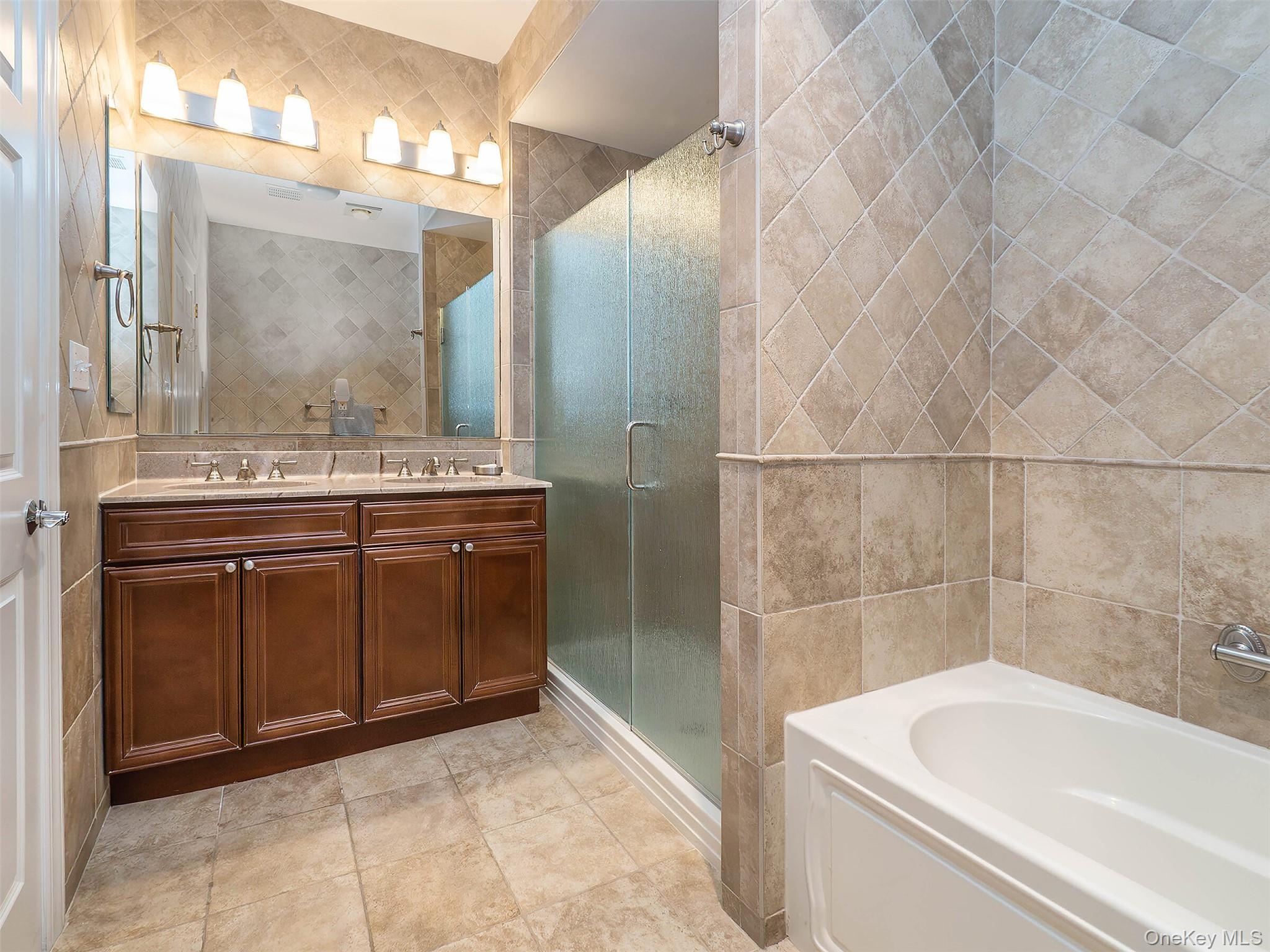 #17 photo, 229 Miro Place, Port Washington , NY 11050