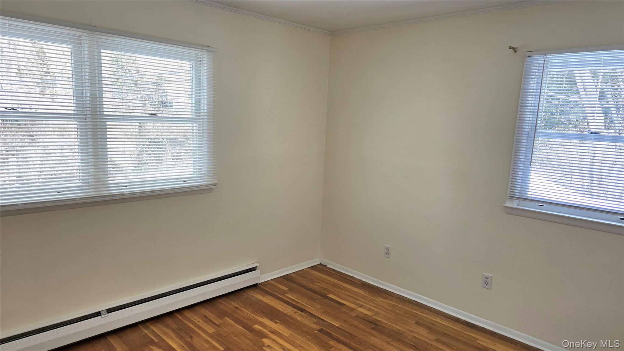 #17 photo, 1 Elvira Court, Huntington , NY 11743