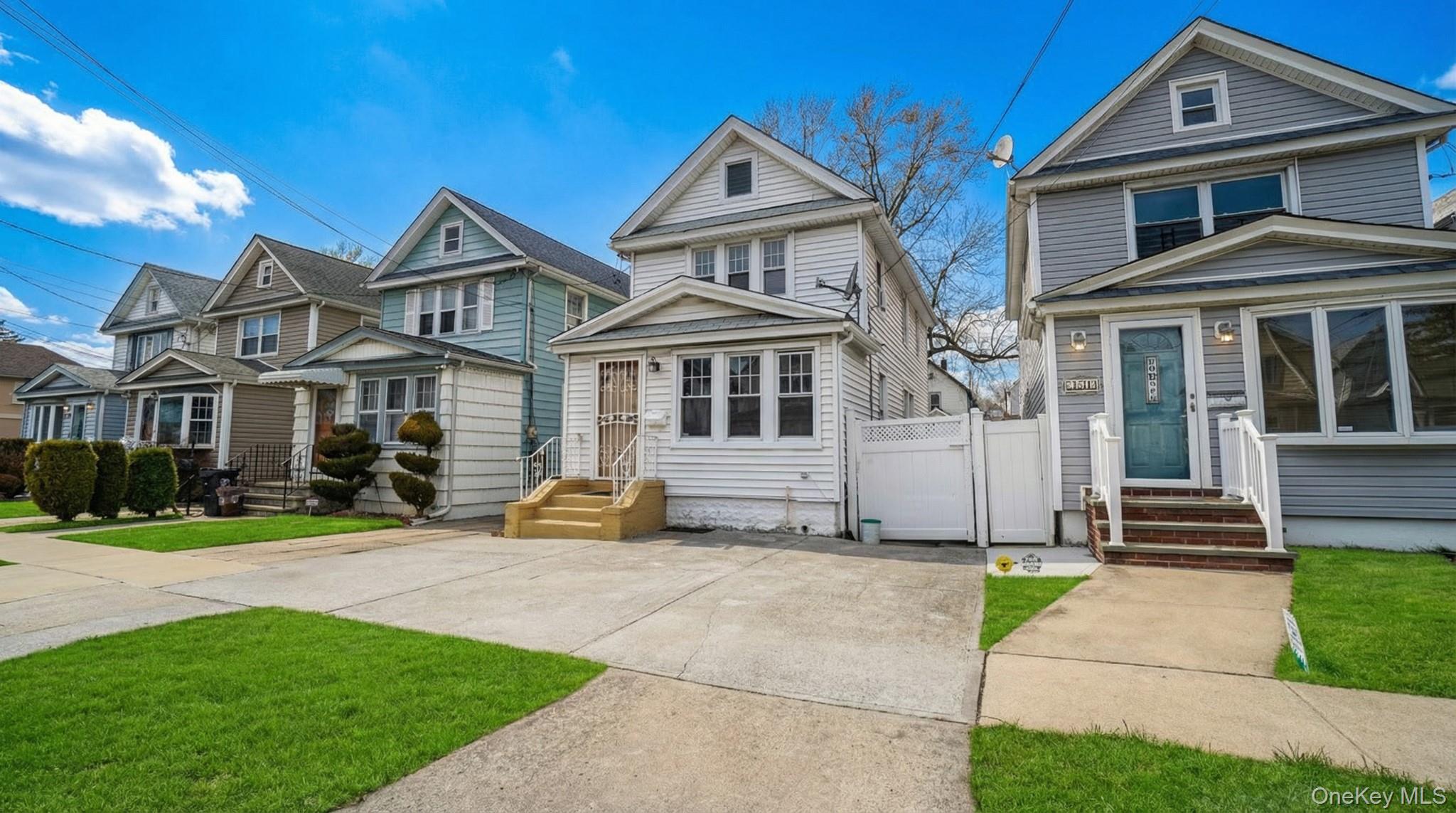 #2 photo, 23709 93rd Road, Куинс ‖ Bellerose , NY 11426