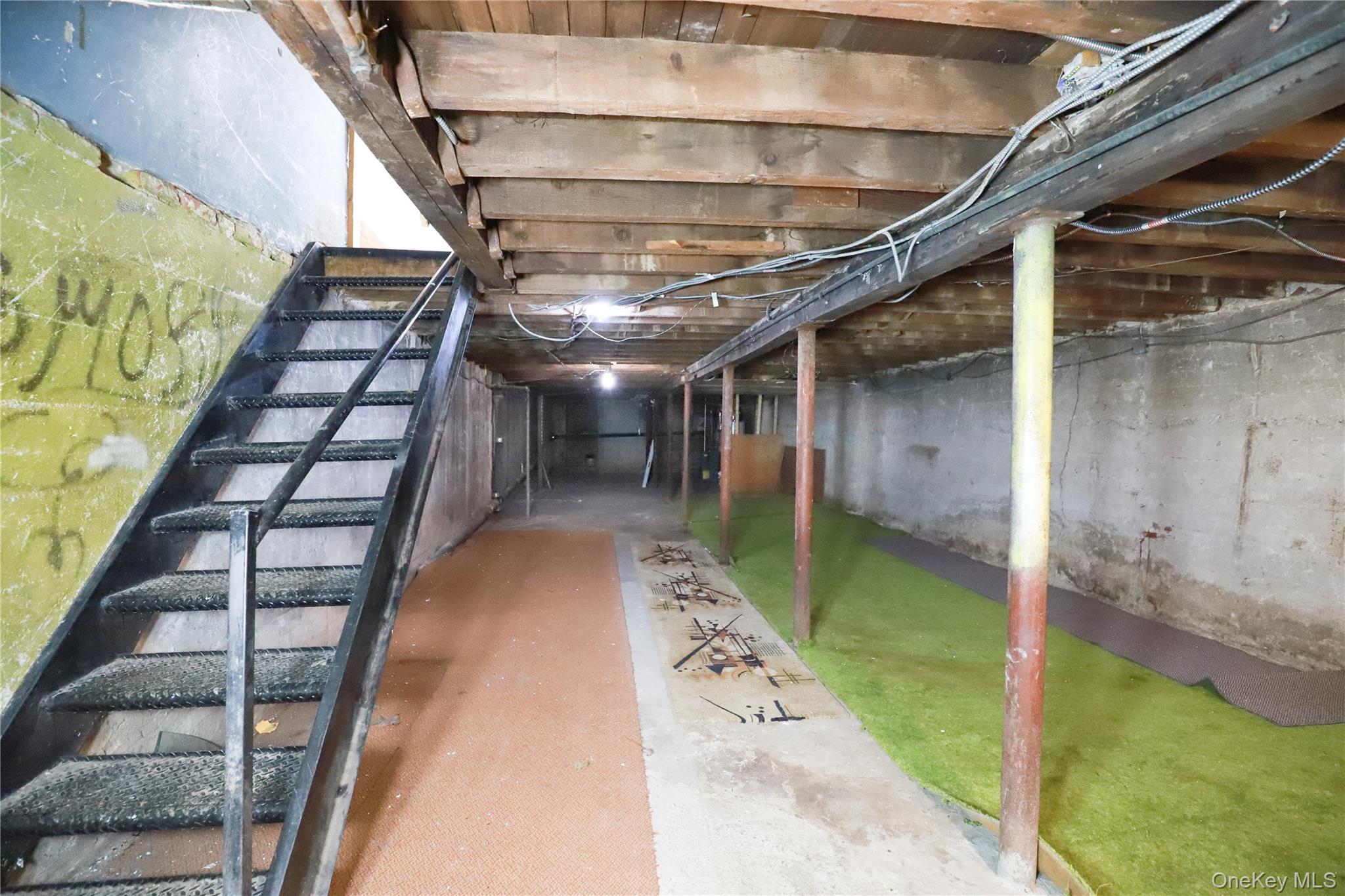 #13 photo, 31-31 Fulton Street, Brooklyn , NY 11208