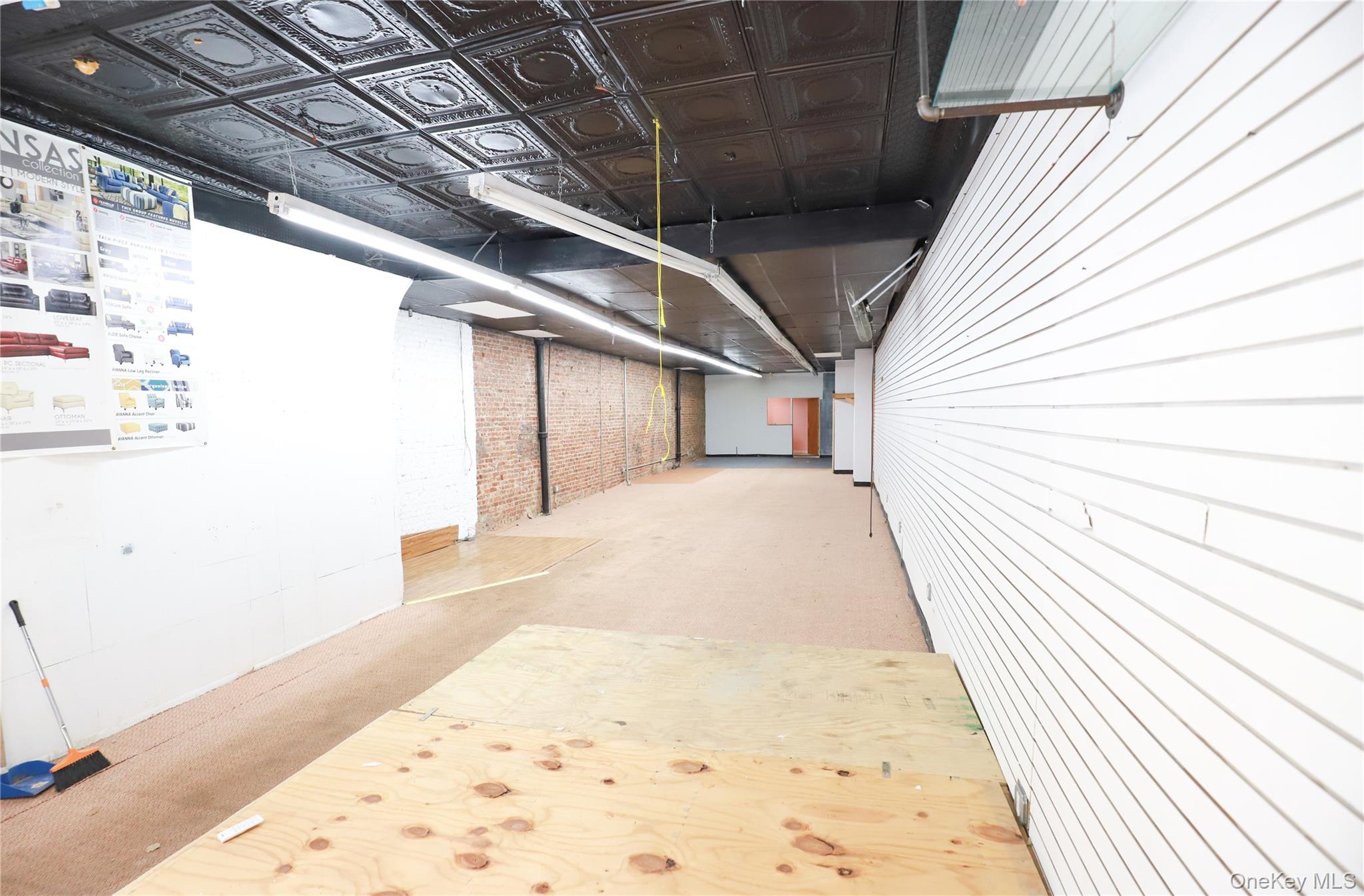 #4 photo, 31-31 Fulton Street, Brooklyn , NY 11208