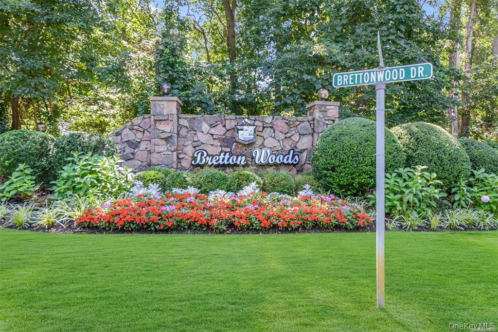 #1 photo, 852 Skyline Drive, מחוז סאפוק Coram , NY 11727