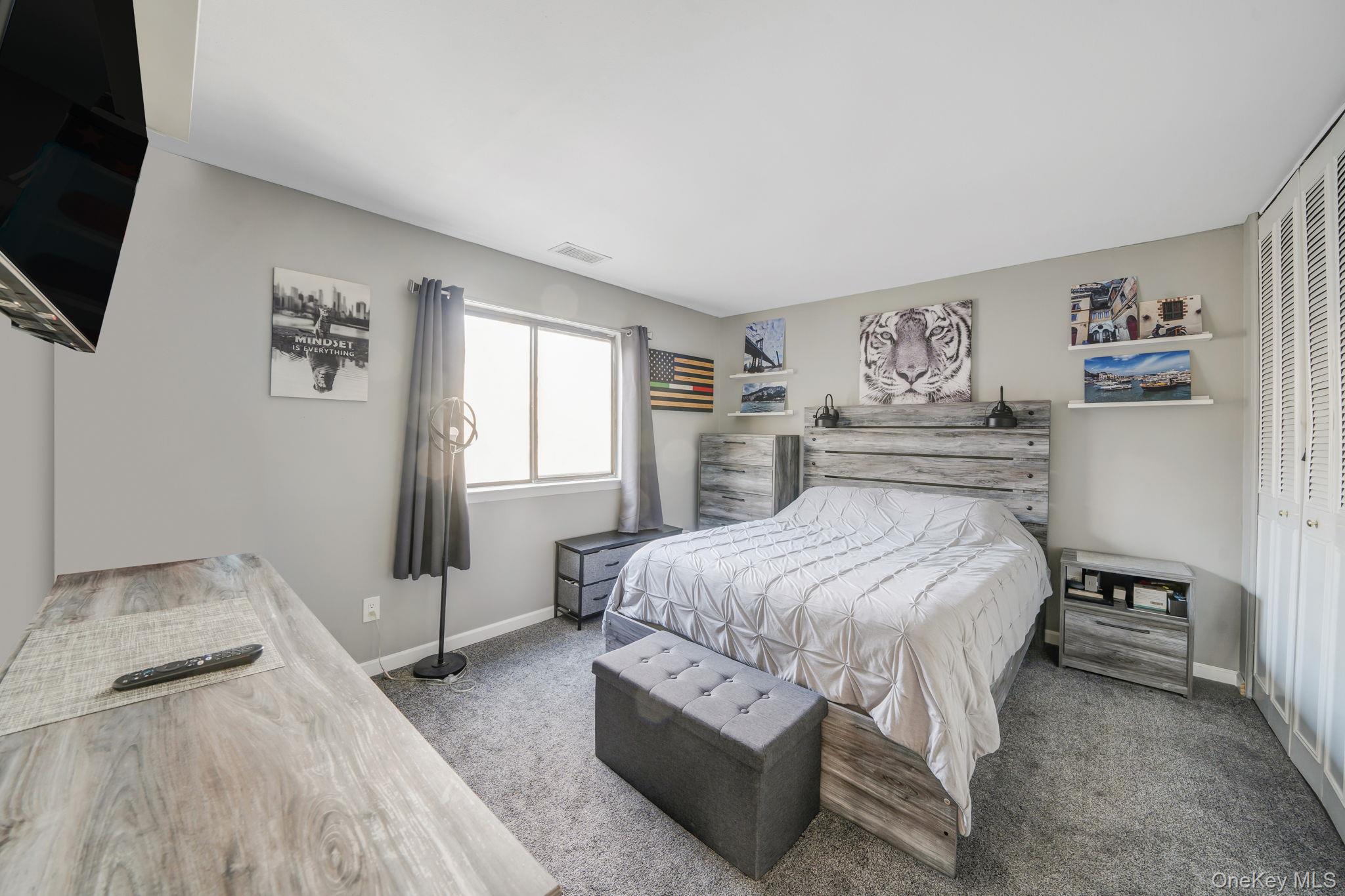 #12 photo, 852 Skyline Drive, מחוז סאפוק Coram , NY 11727