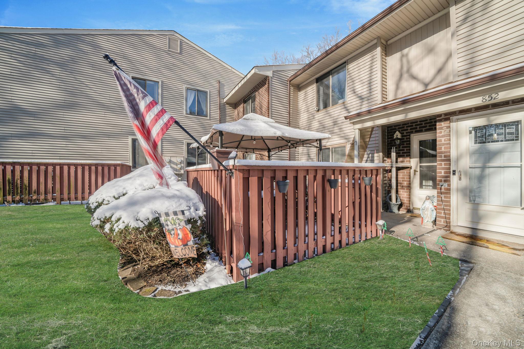 #19 photo, 852 Skyline Drive, מחוז סאפוק Coram , NY 11727