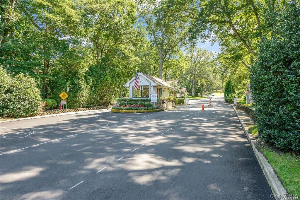 #2 photo, 852 Skyline Drive, מחוז סאפוק Coram , NY 11727