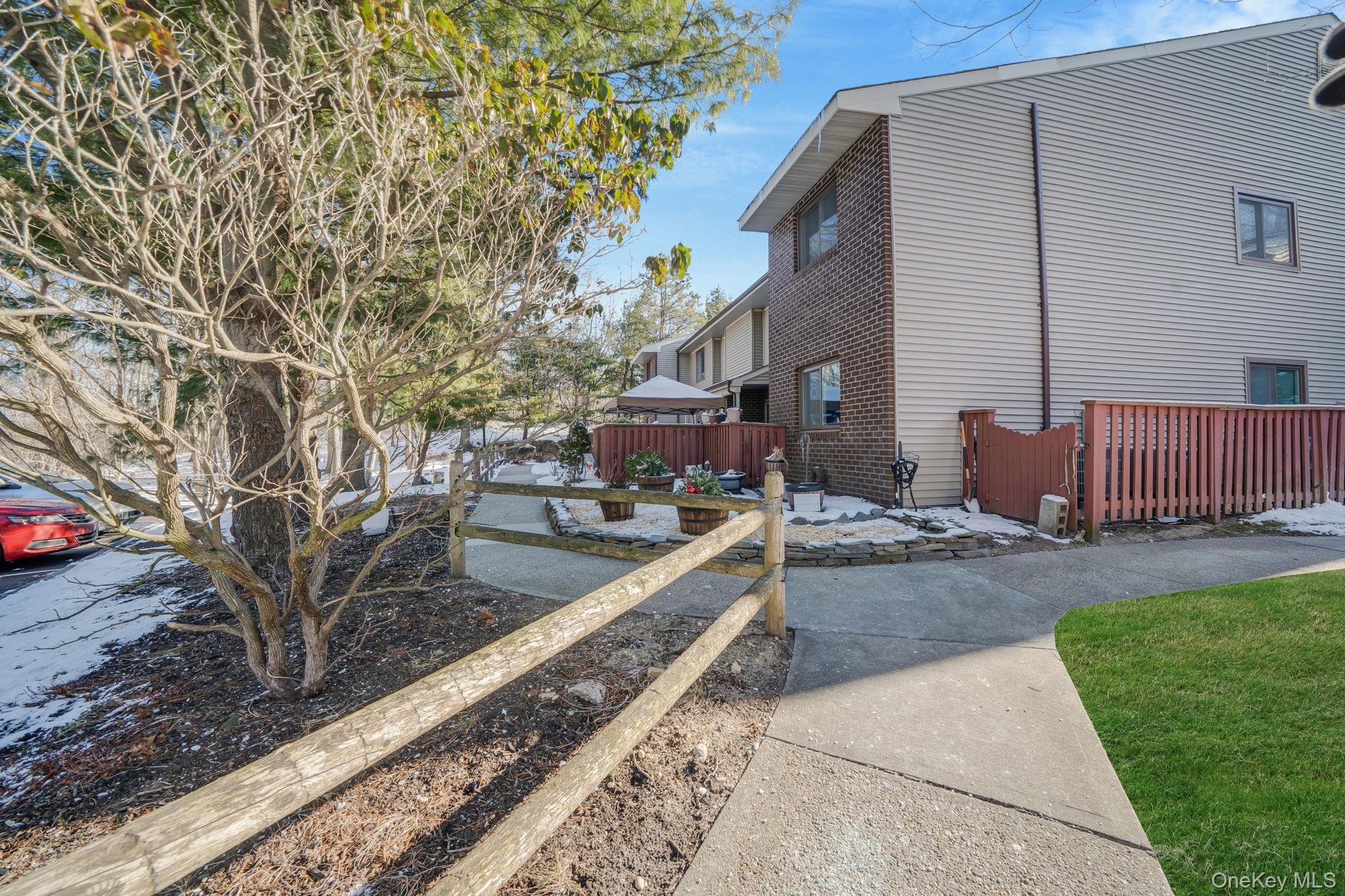 #20 photo, 852 Skyline Drive, מחוז סאפוק Coram , NY 11727