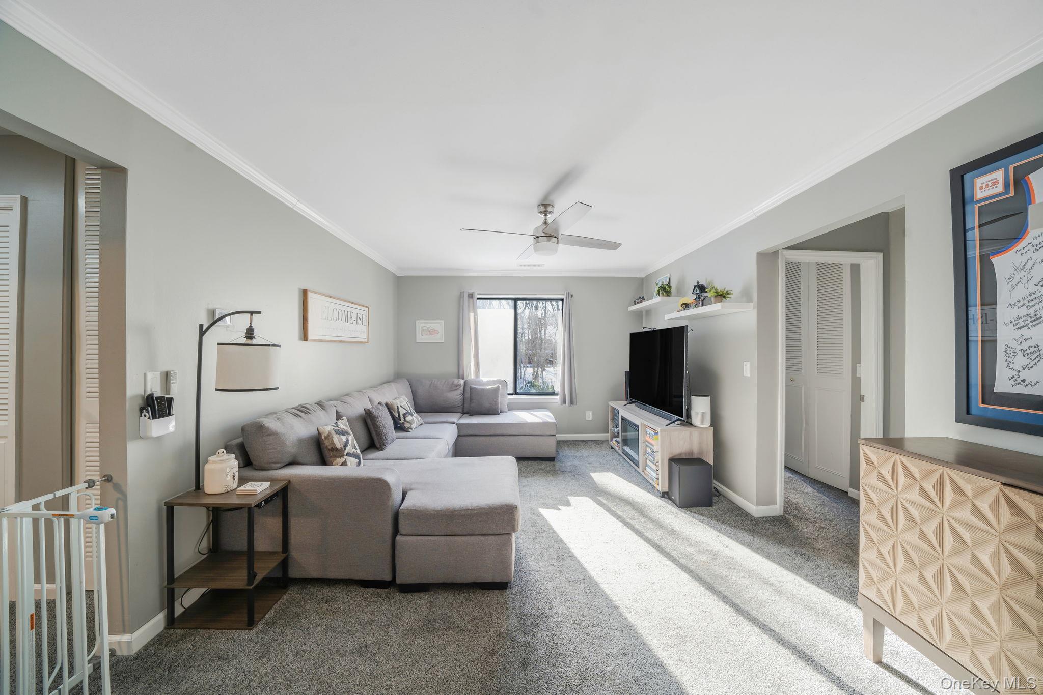 #4 photo, 852 Skyline Drive, מחוז סאפוק Coram , NY 11727