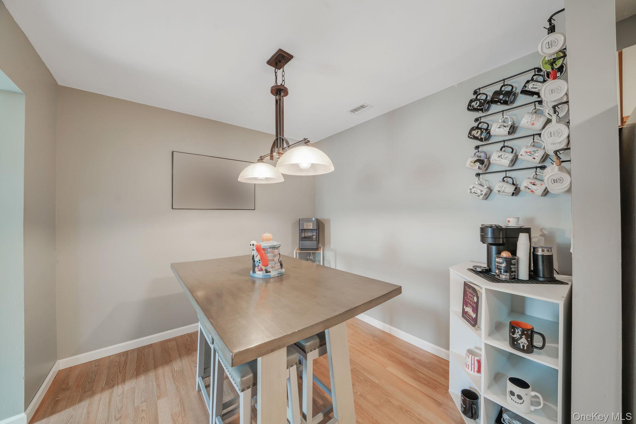 #9 photo, 852 Skyline Drive, מחוז סאפוק Coram , NY 11727