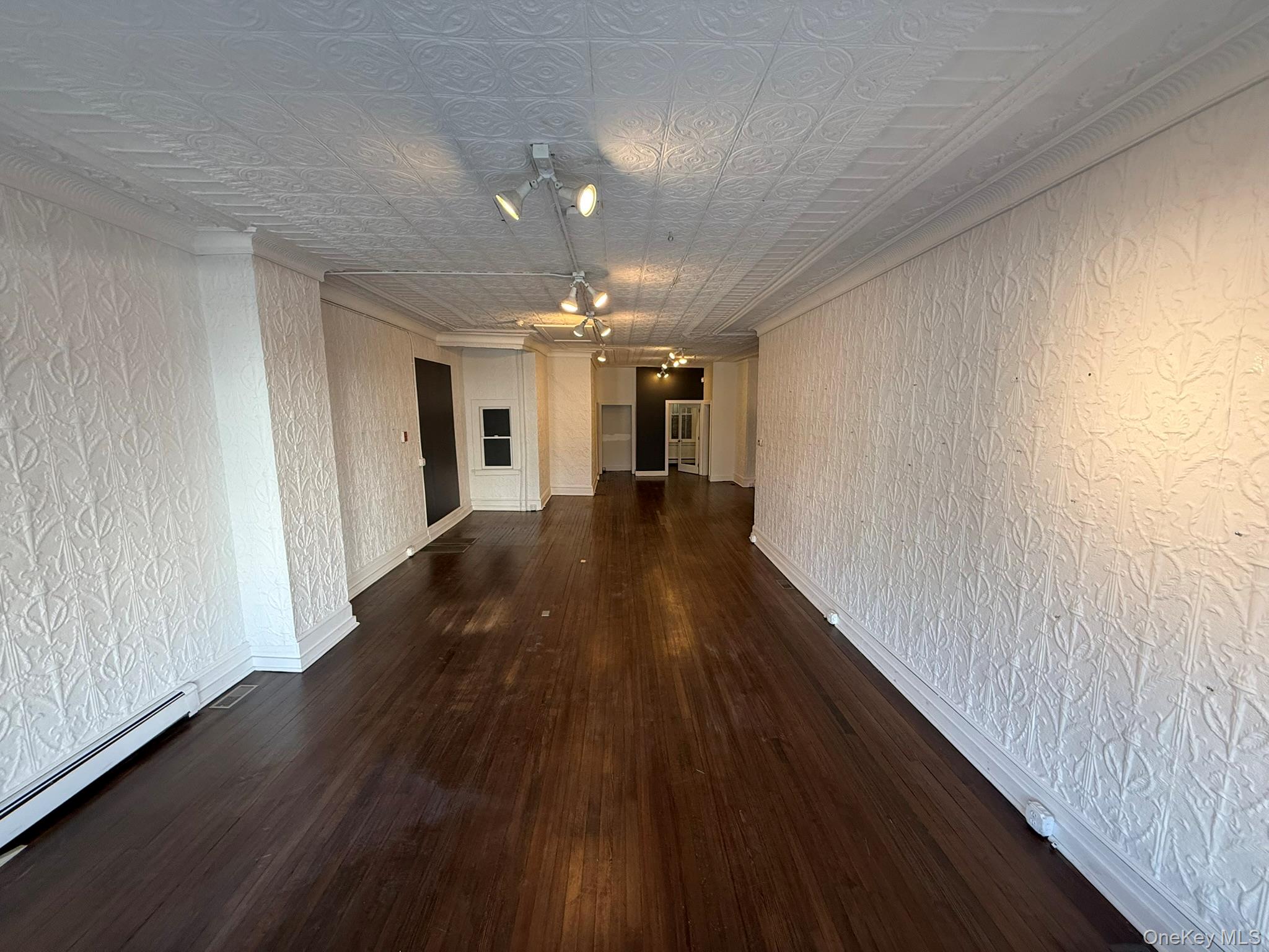 #8 photo, 413 Main Street, 东长岛 Greenport , NY 11944