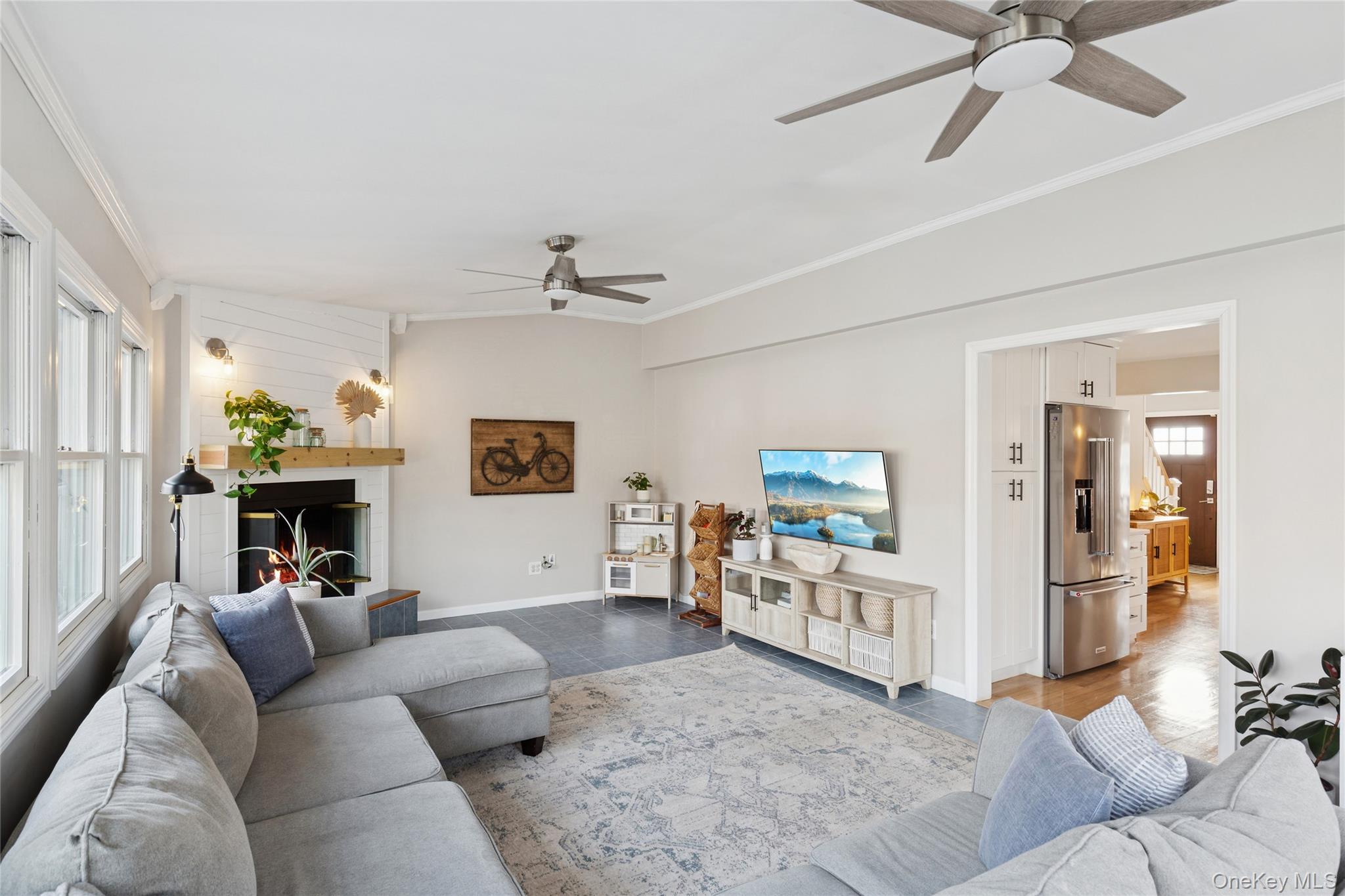 #13 photo, 115 Academy Street, सफ़ोक काउंटी Bayport , NY 11705