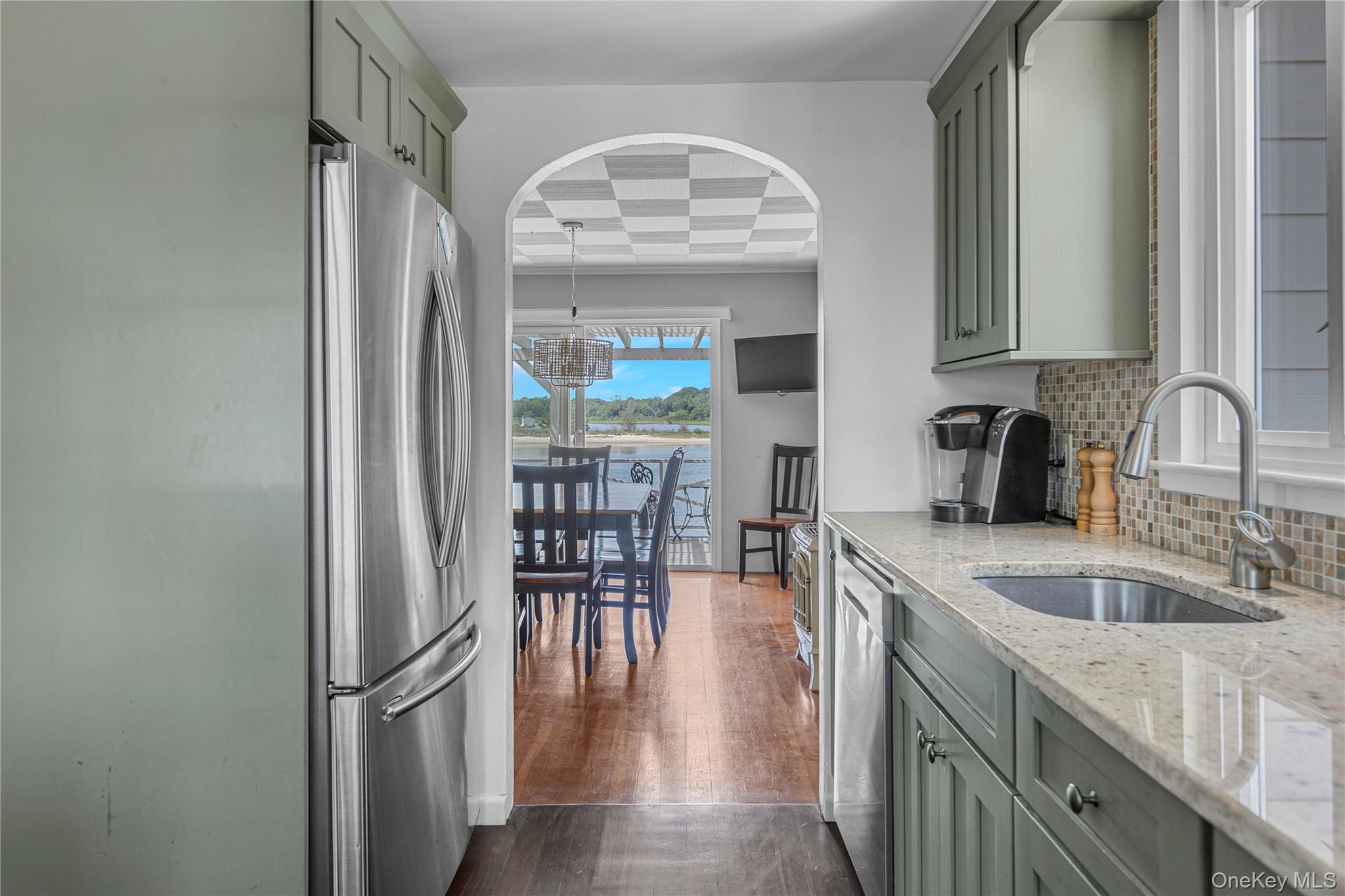 #14 photo, 286 Towd Point Road, Southampton , NY 11968